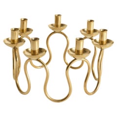 Candelabro moderno sueco de latón de Lars Holmström para Svenskt Tenn, Suecia 1950