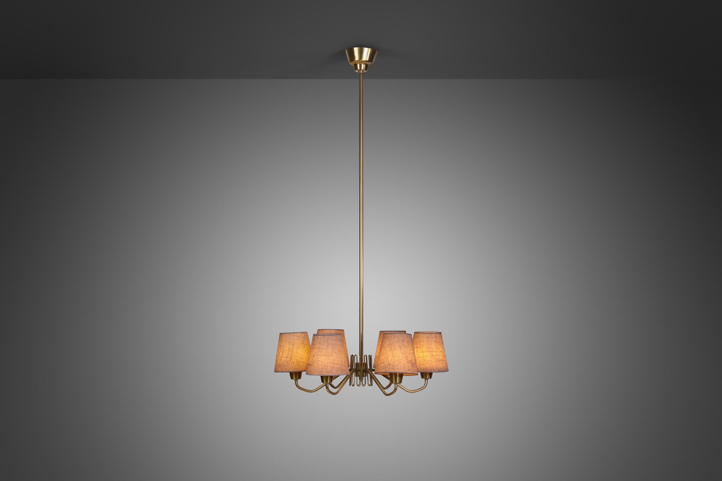 Swedish Modern Brass Ceiling Light with Fabric Shades, Sweden Mid-20th Century In Good Condition For Sale In Utrecht, NL