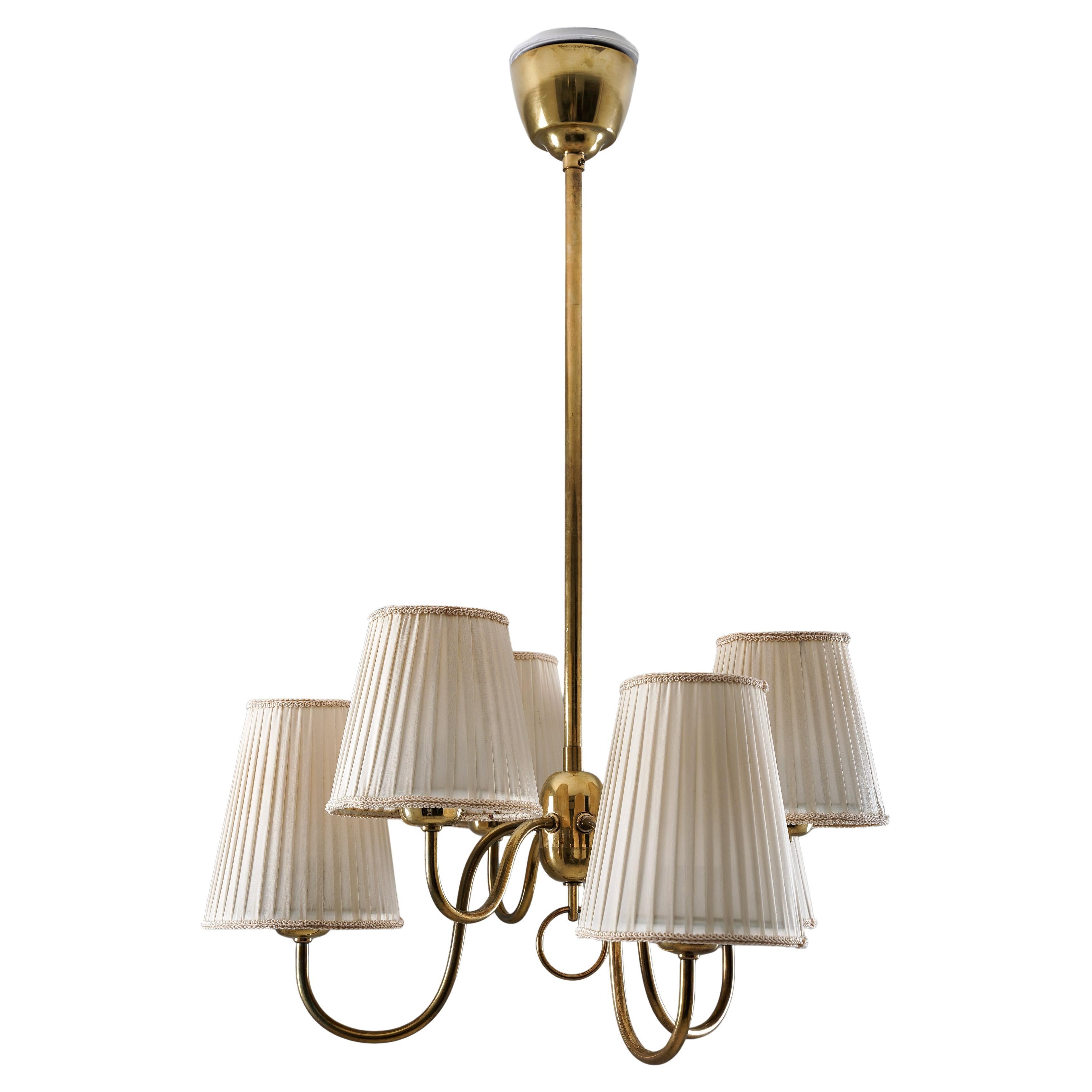 Lampadario moderno svedese in ottone in vendita