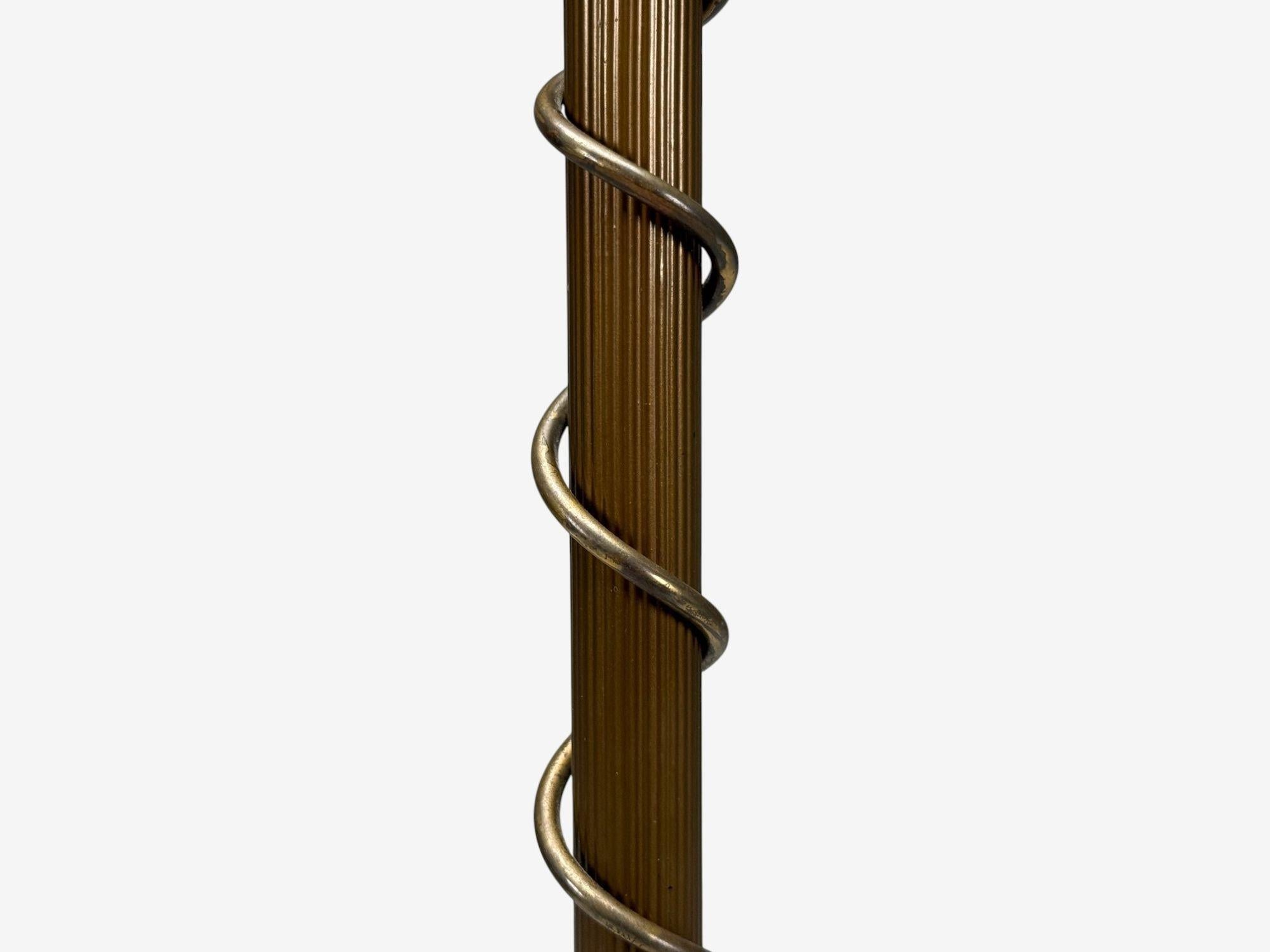 Lampadaire moderne suédois, laiton, tissu, Suède, années 1950 en vente 4