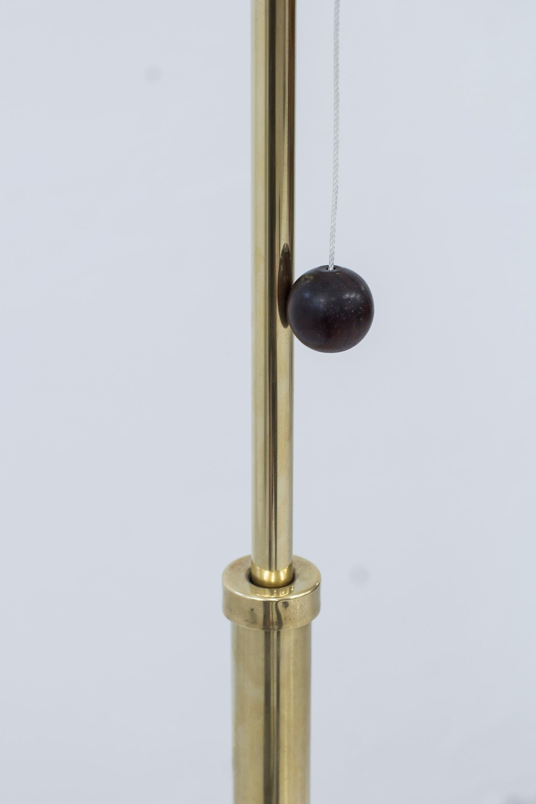 Mid-20th Century Swedish Modern Brass Floor Lamp, Sweden 1940s in the Manner of Josef Frank For Sale