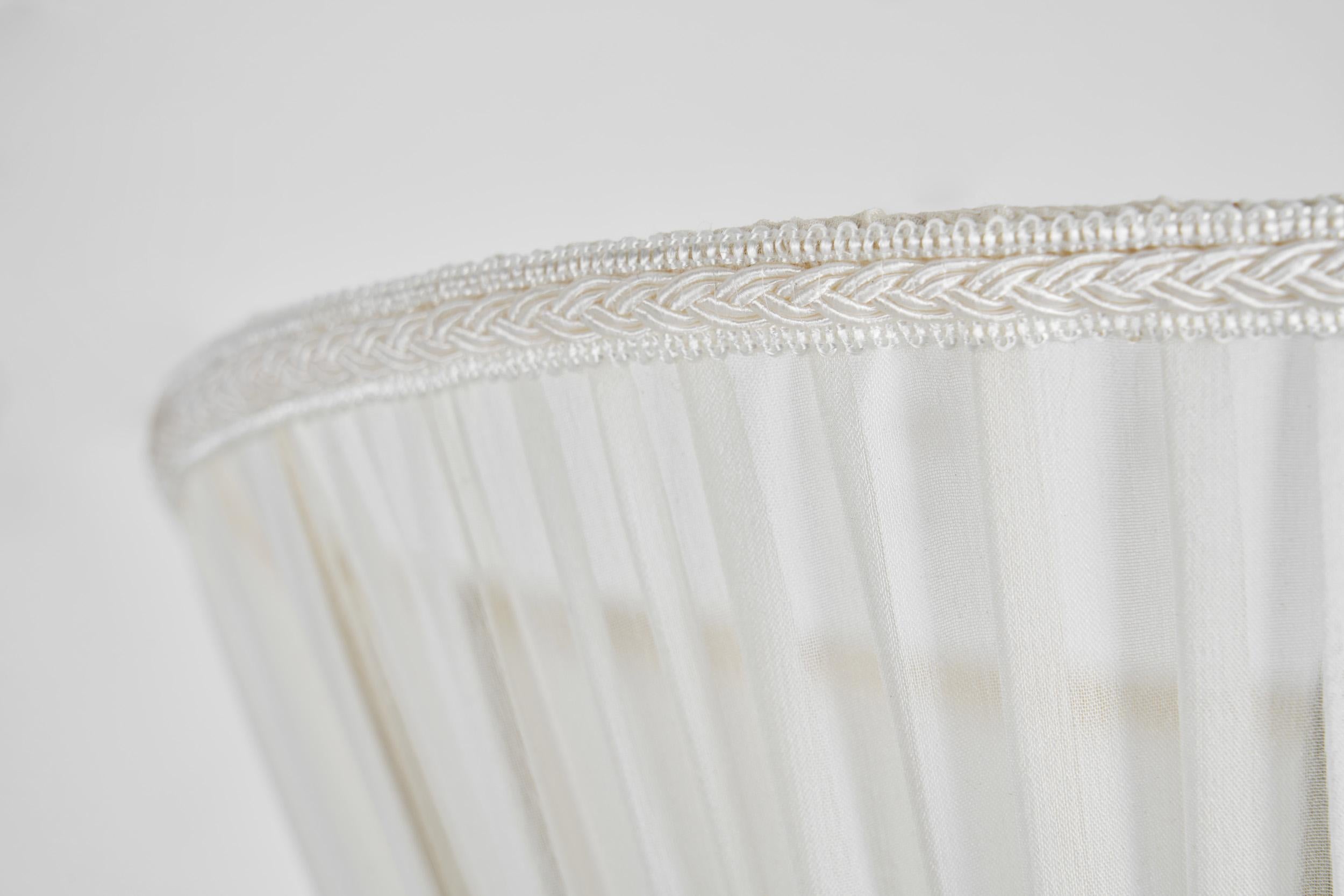 Lampada a sospensione moderna svedese in ottone con elemento traforato, Svezia anni '40 in vendita 6