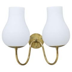 Schwedische Modern Messing & Opalglas Diffusor Wandleuchte
