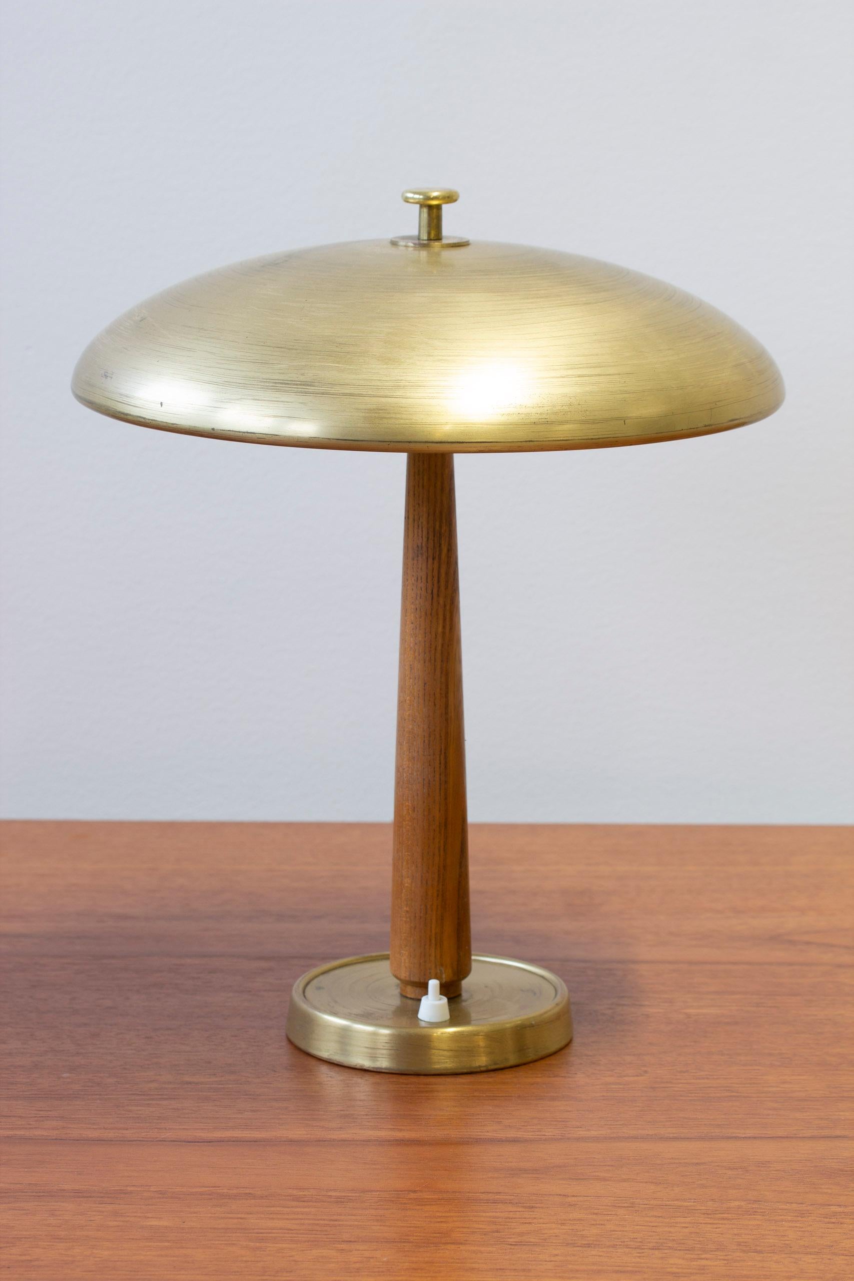 Brass Swedish Modern brass table lamp 30331 by Bertil Brisborg, Nordiska Kompaniet, NK For Sale