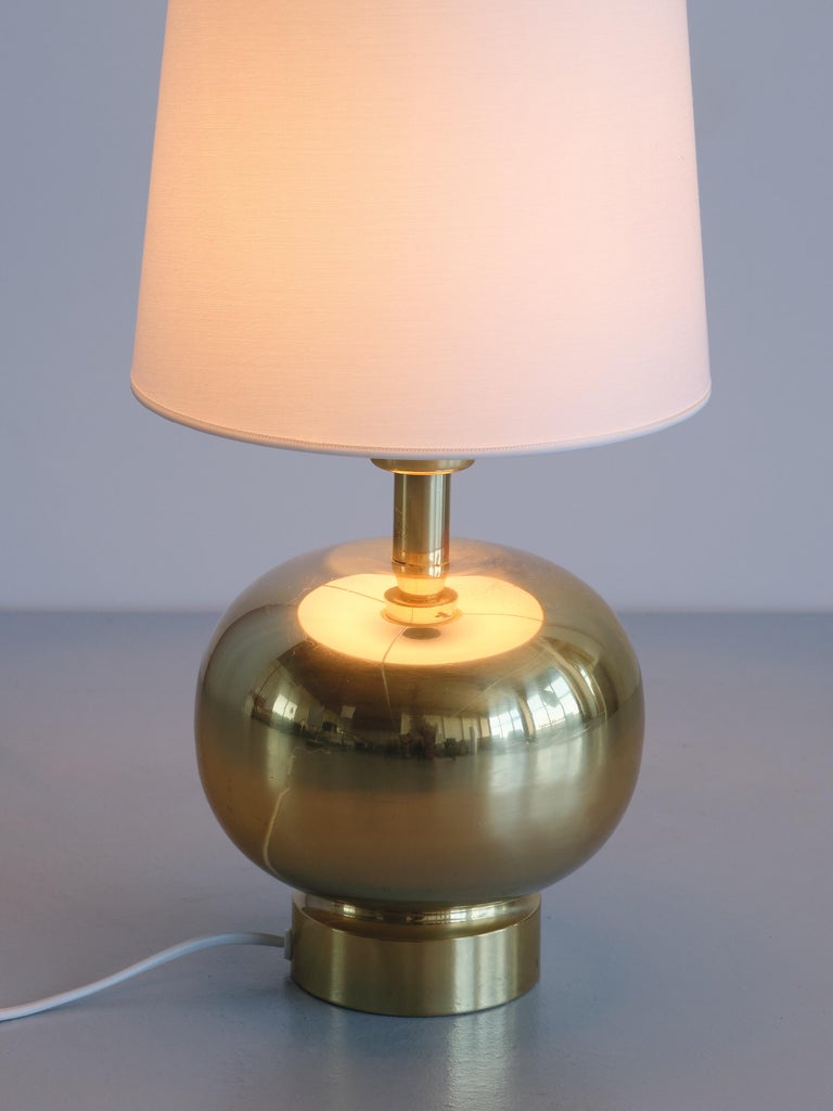 Late 20th Century Swedish Modern Brass Table Lamp by Aneta Belysning, Växjö, Sweden, 1970s For Sale