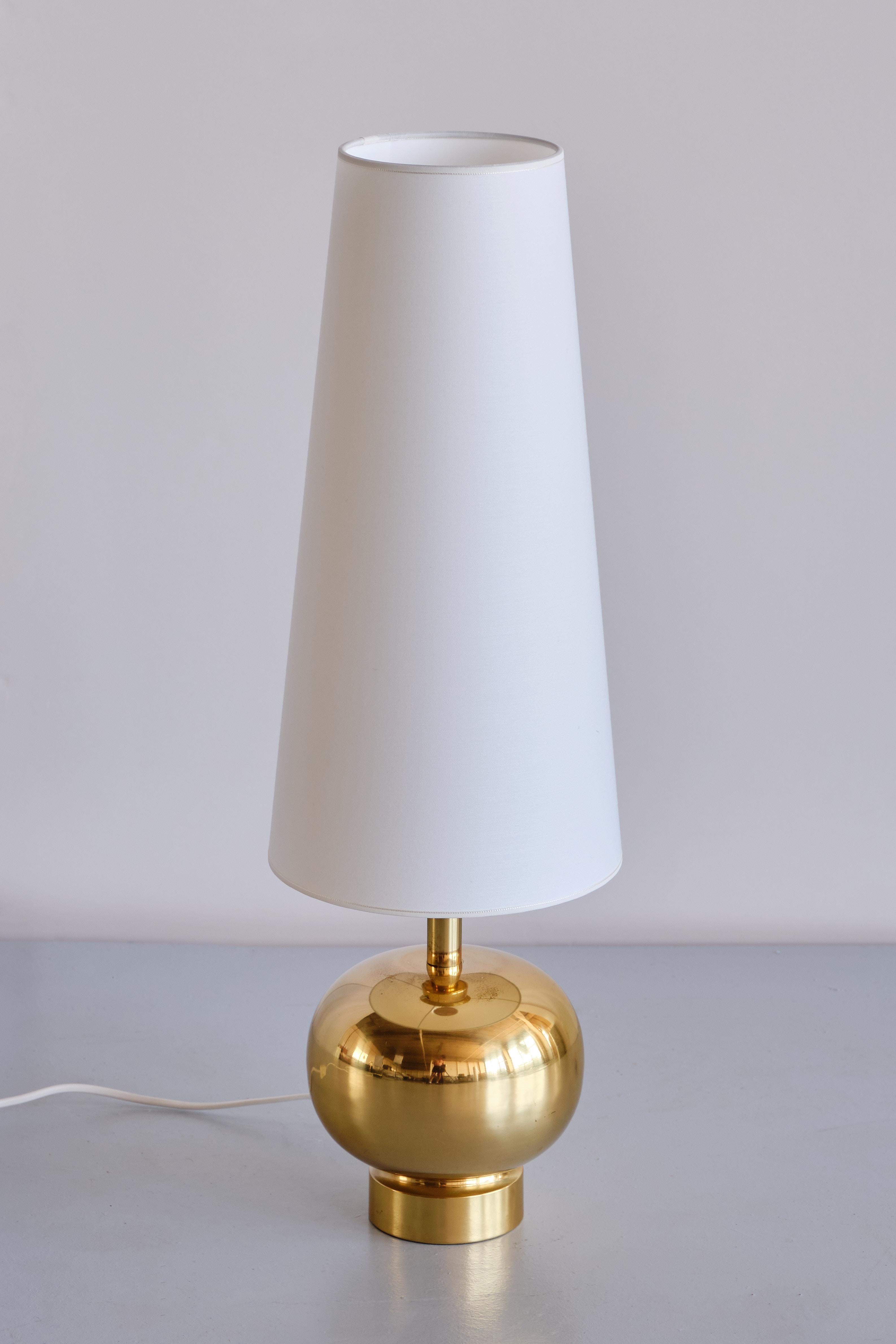 Schwedische Moderne Messing-Tischlampe von Aneta Belysning, Växjö, Schweden, 1970er Jahre im Angebot 1