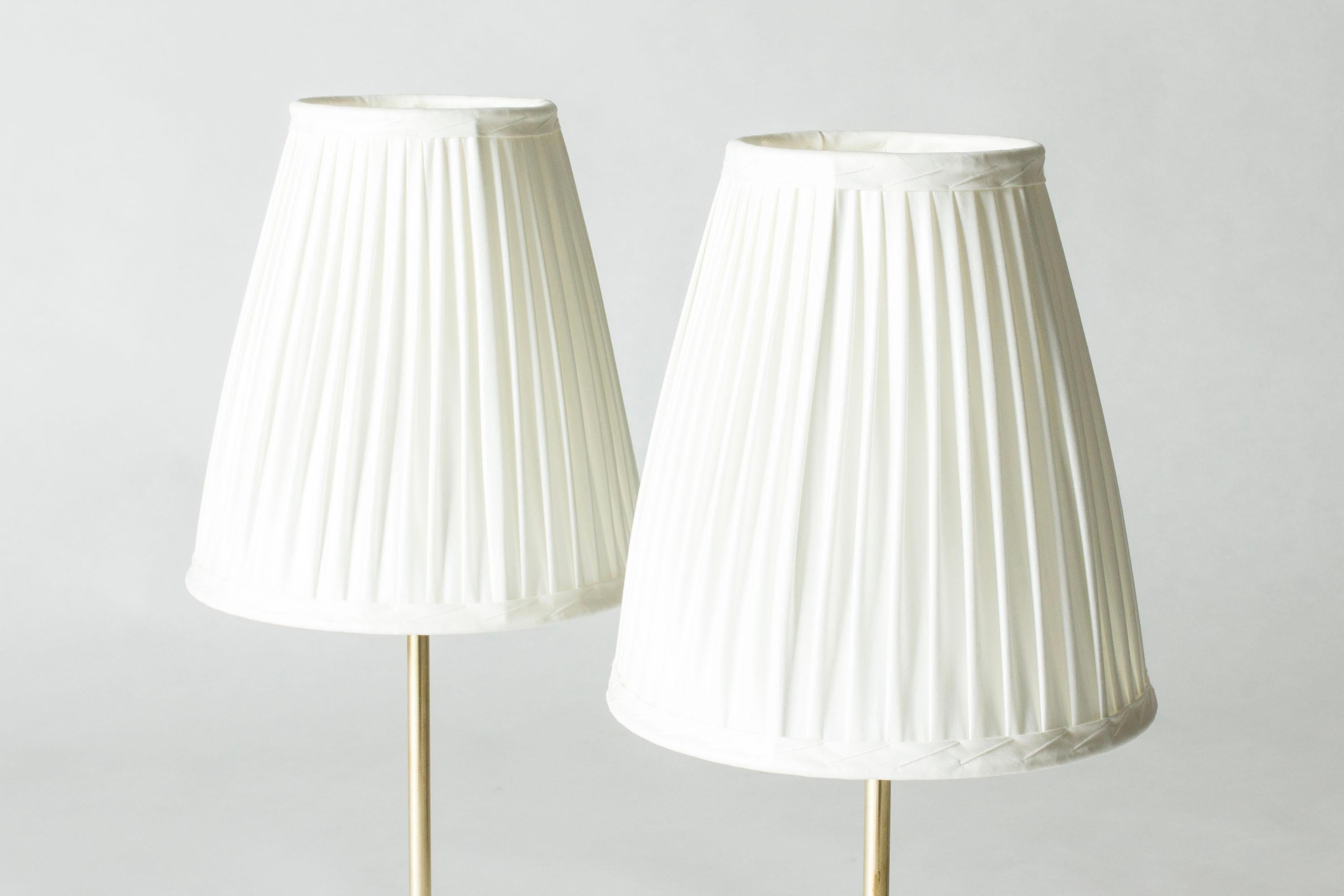 Lámparas de mesa modernas suecas de latón de Böhlmarks, Suecia, años 1950 en Bueno estado para la venta en Stockholm, SE