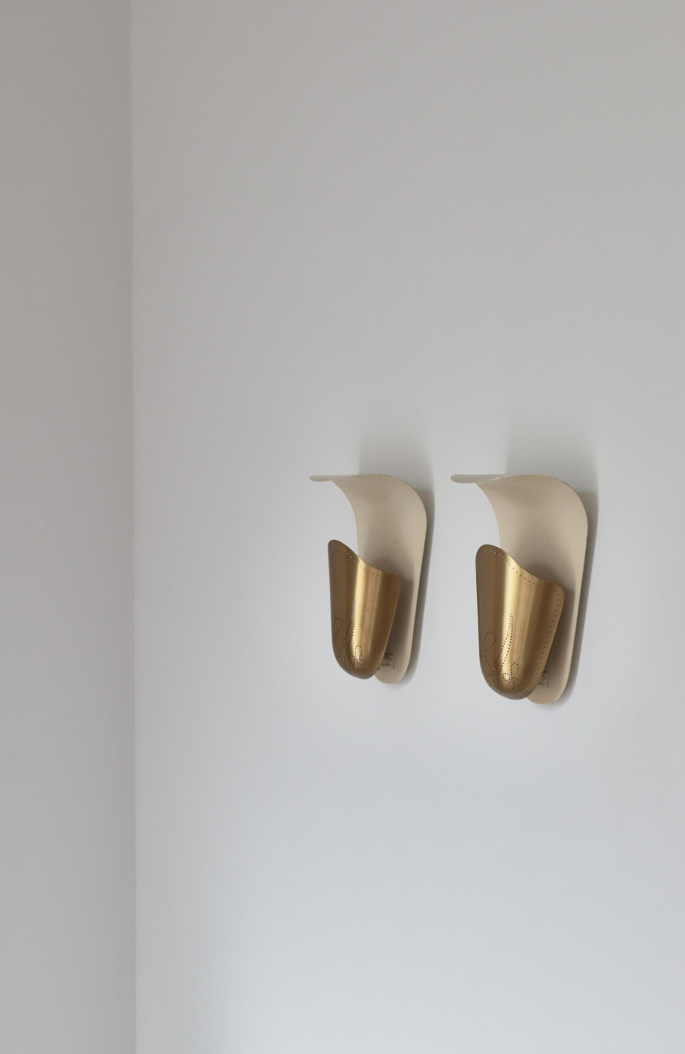 Swedish Modern Brass Wall Sconces by Harald Notini for Böhlmarks, 1940s In Good Condition In Odense, DK