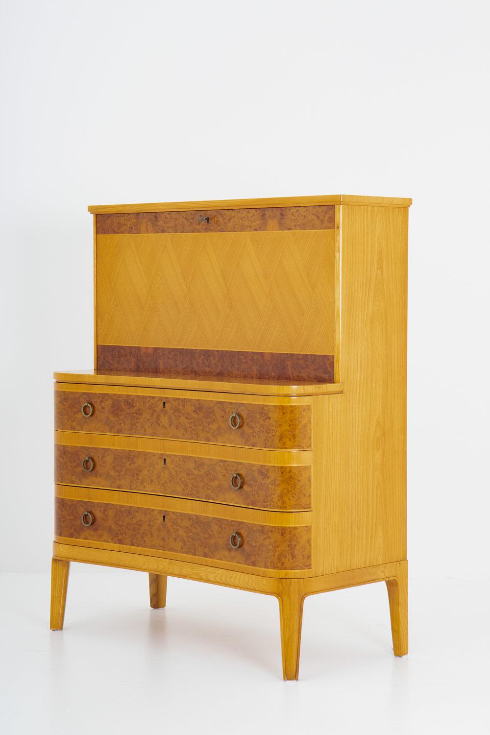 Scandinavian Modern Swedish Modern Bureau by Åby Möbelfabrik, 1940s For Sale