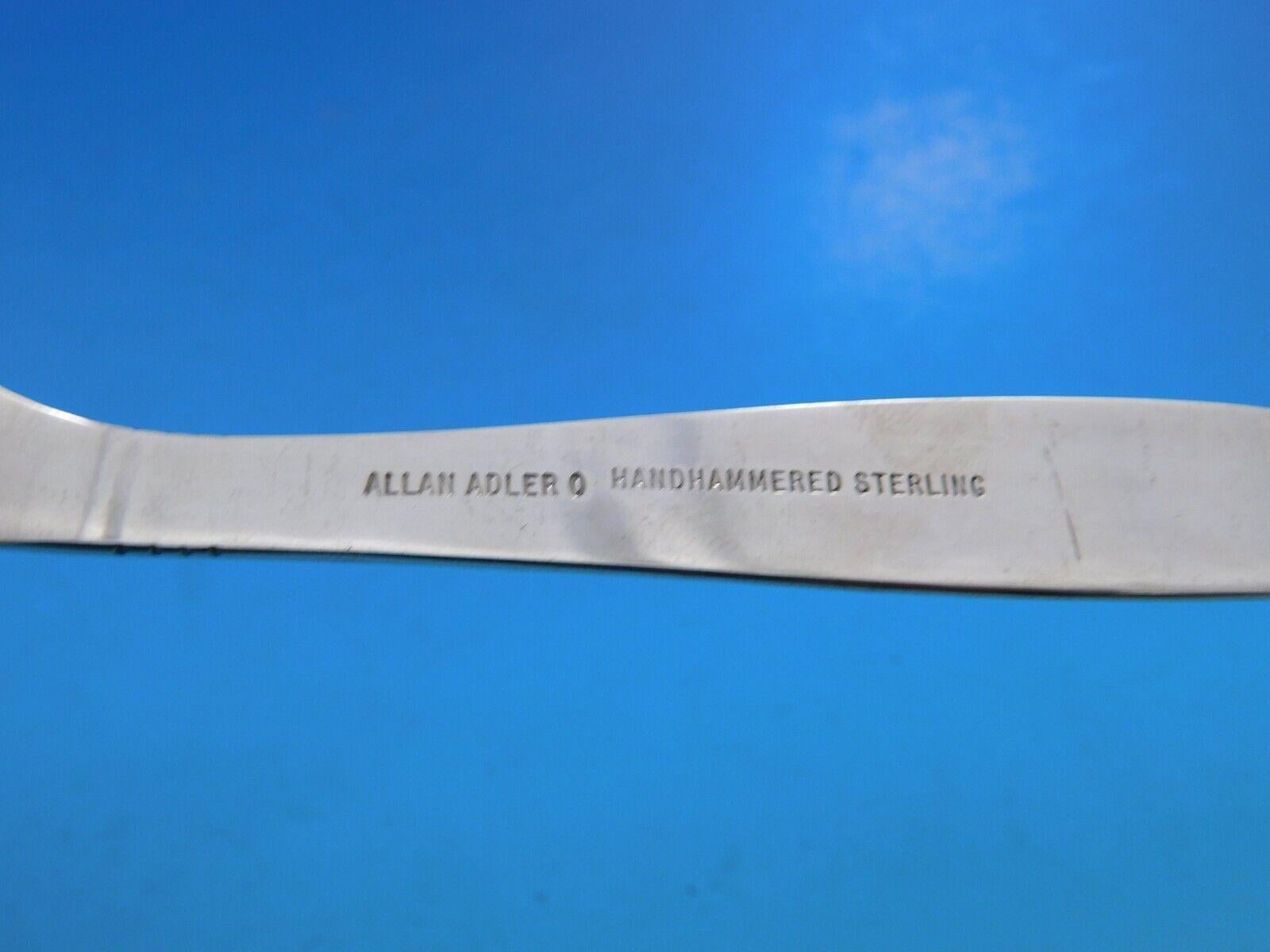 Milieu du XXe siècle Ensemble de couverts en argent sterling martelé Swedish Modern par Allan Adler, 90 pièces en vente