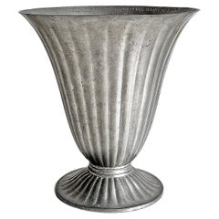 Schwedische moderne Vase aus Zinnguss von GVH, Guldvaruhuset Aktiebolag