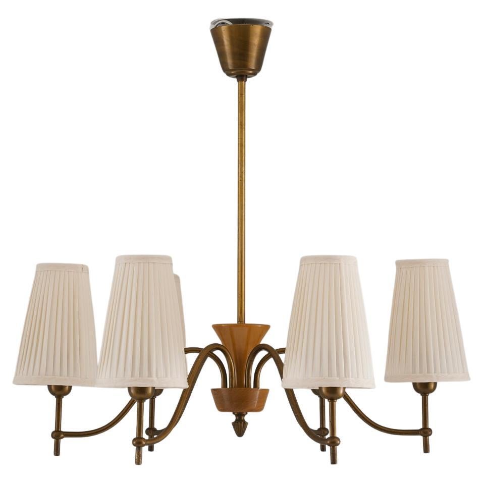 Lampadario moderno svedese di Böhlmarks in ottone e Wood, anni '40