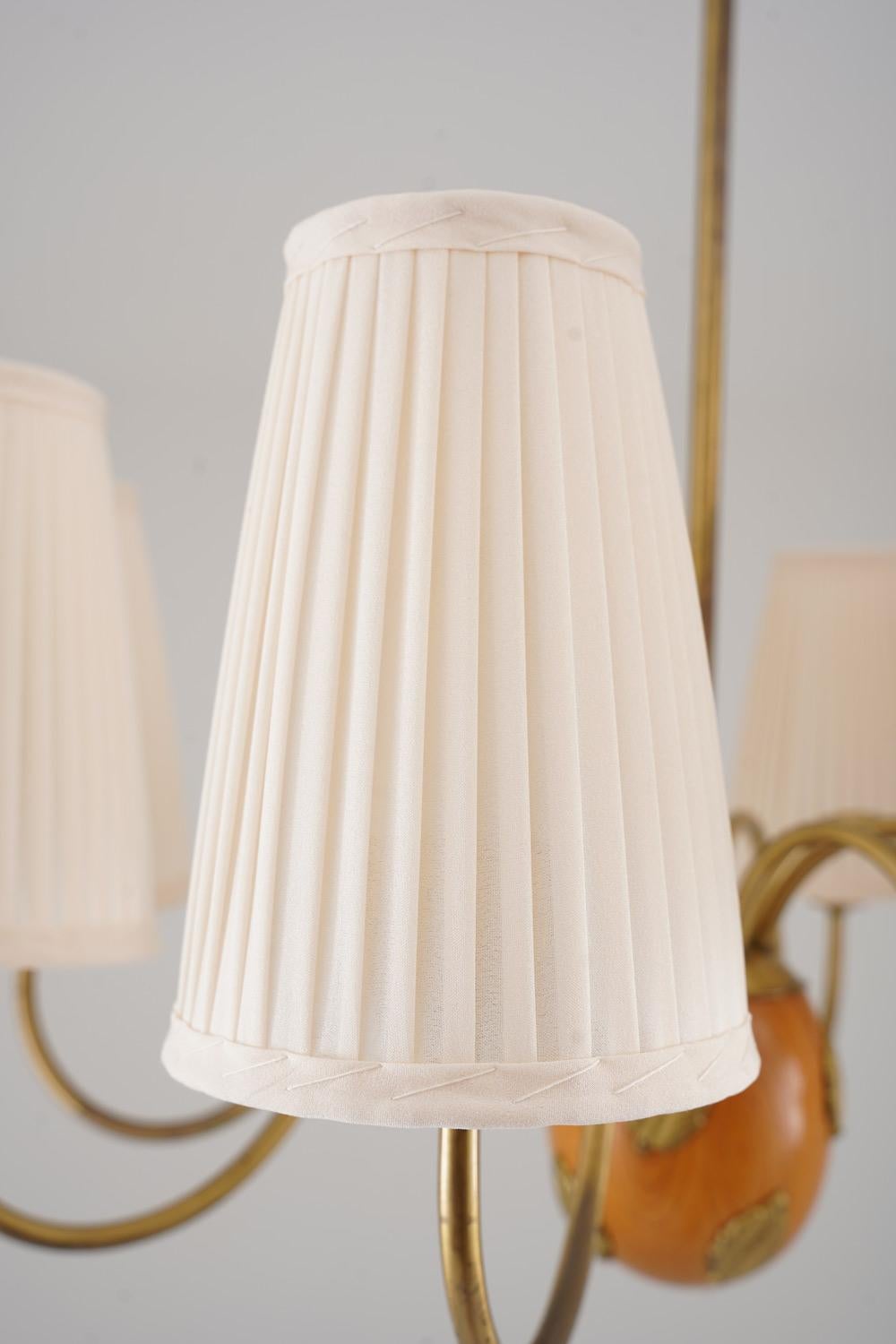 Ottone Lampadario moderno svedese di Hans Bergström in vendita