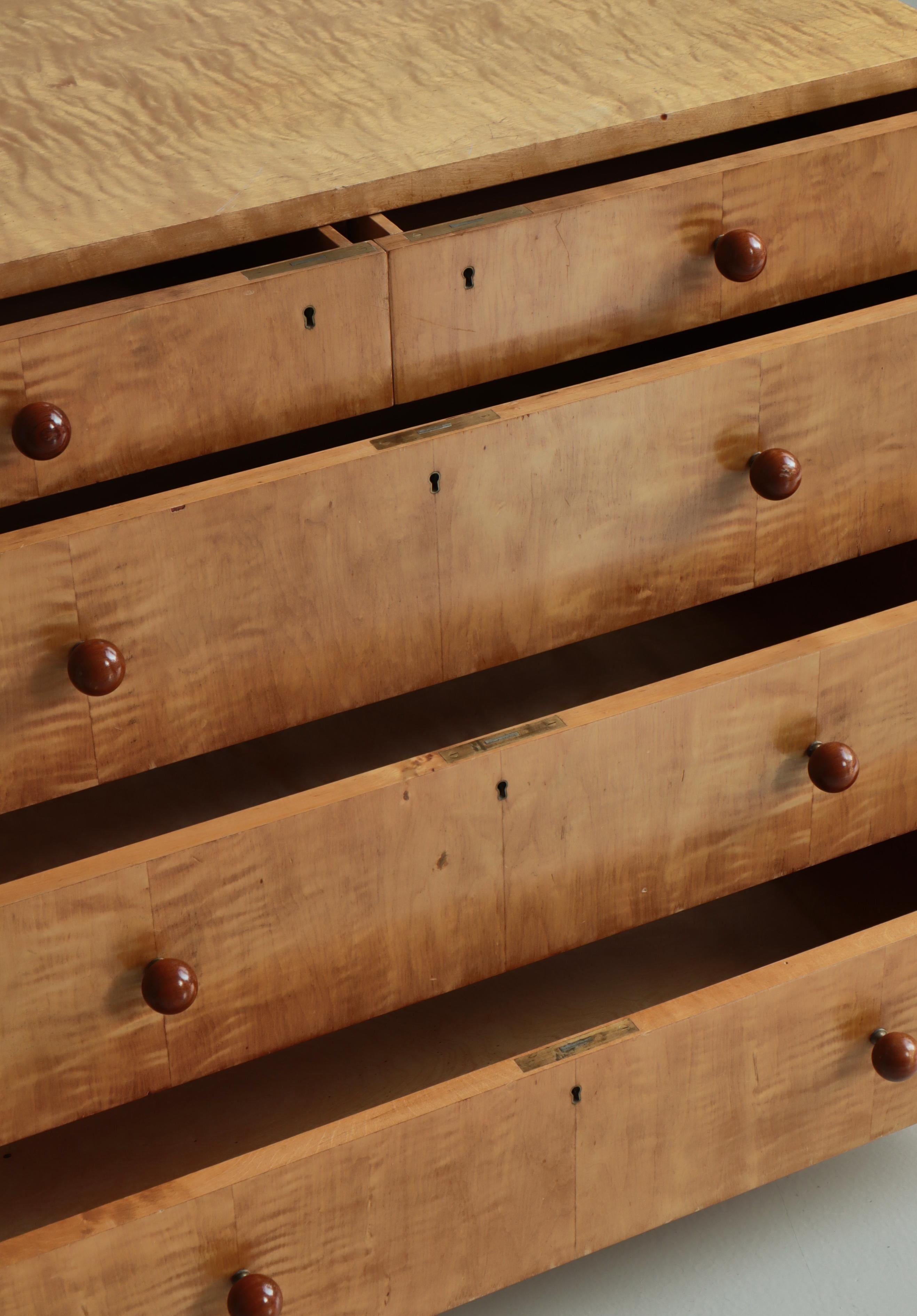 Swedish Modern Chest of Drawers by Axel Larsson in Birchwood, Bodafors, 1930s For Sale 9