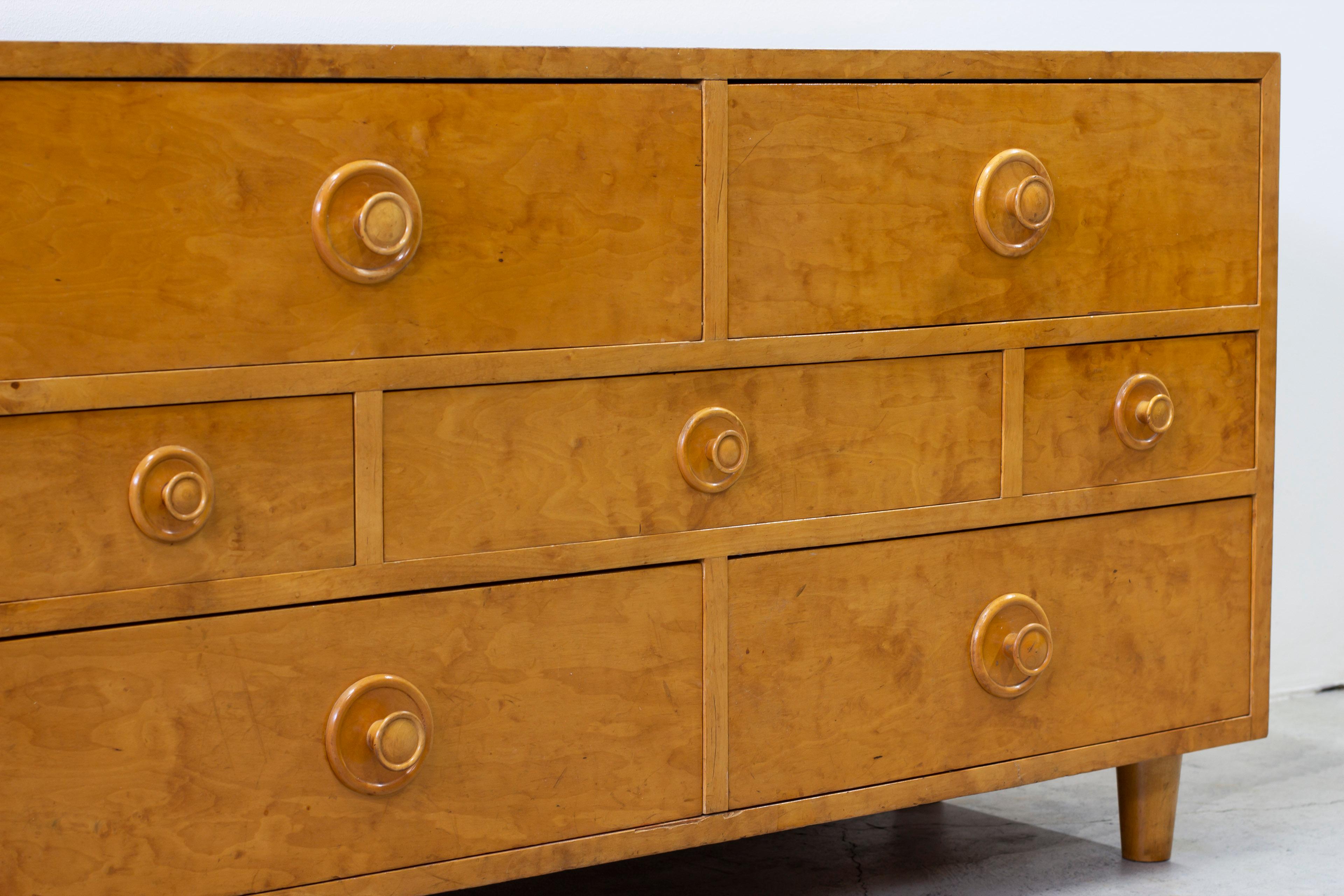 Mid-20th Century Swedish modern chest of drawers in flame birch, in the style of Josef Frank For Sale
