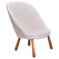 Schwedischer Moderner Clam Chair aus weißem Teddy-Stoff und Buche, 1940er Jahre
