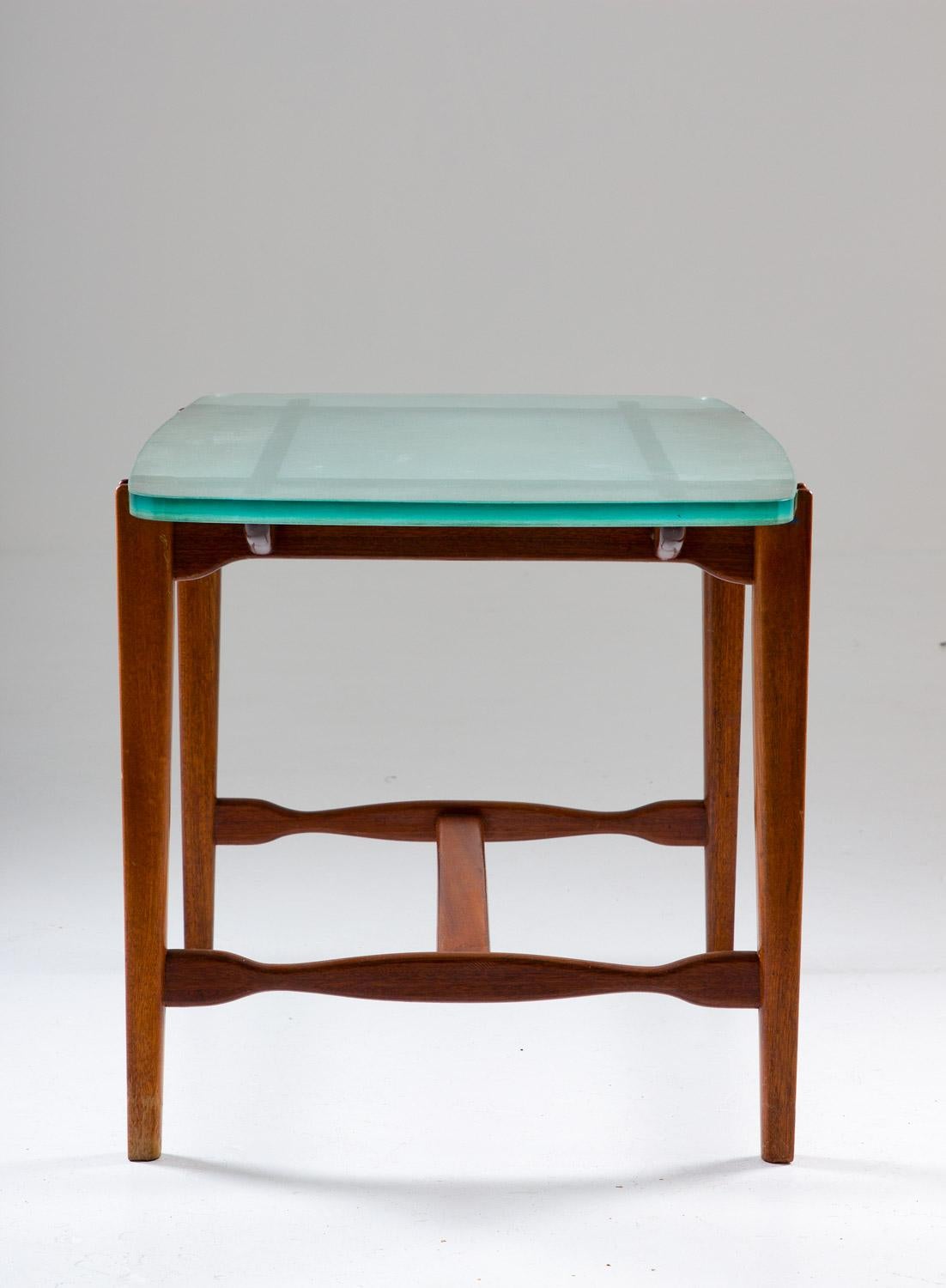 Swedish Modern Coffee Table in Mahogany and Glass, 1940s For Sale 1