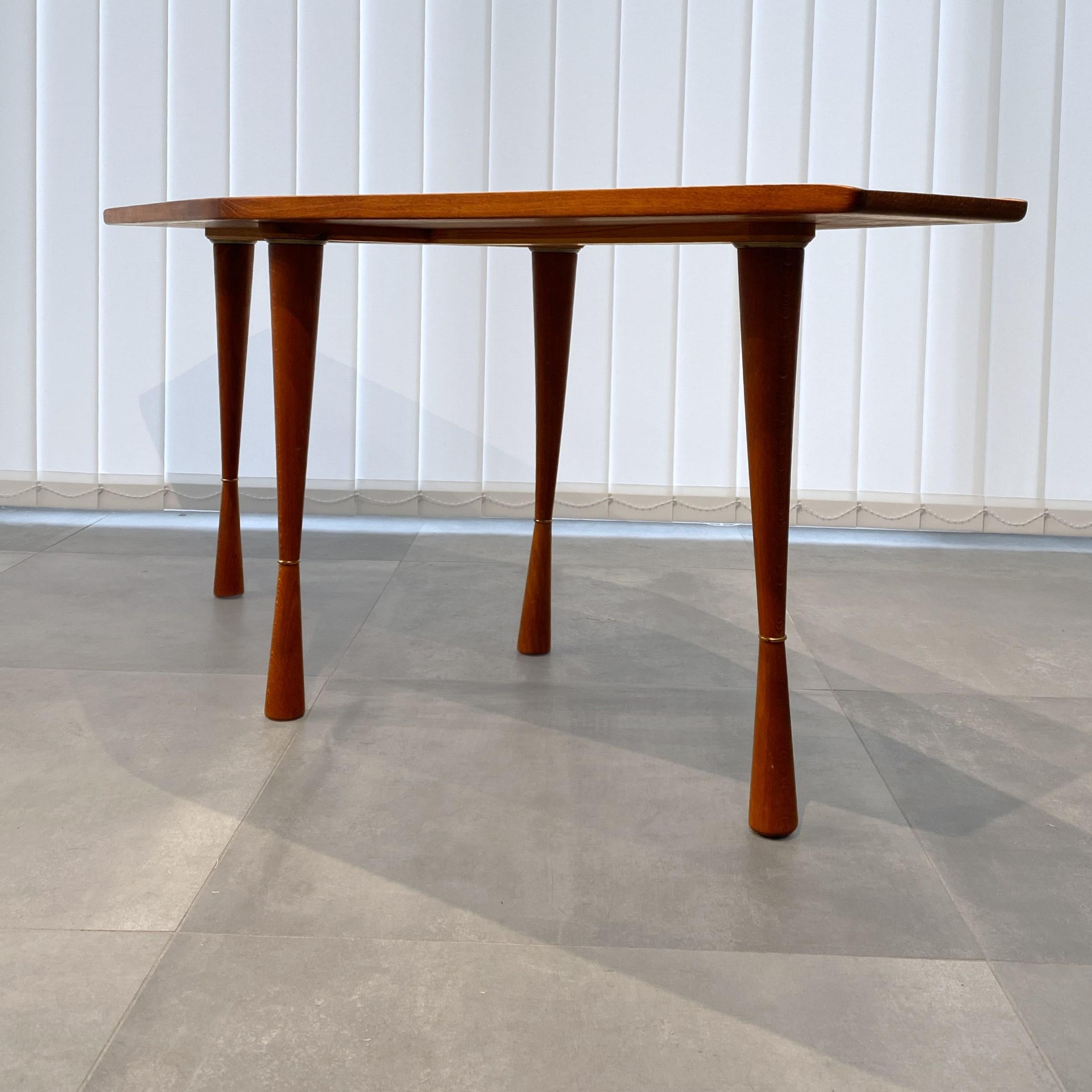 Joinery Swedish Modern coffee table with brass inlays, Sweden, 1940s For Sale