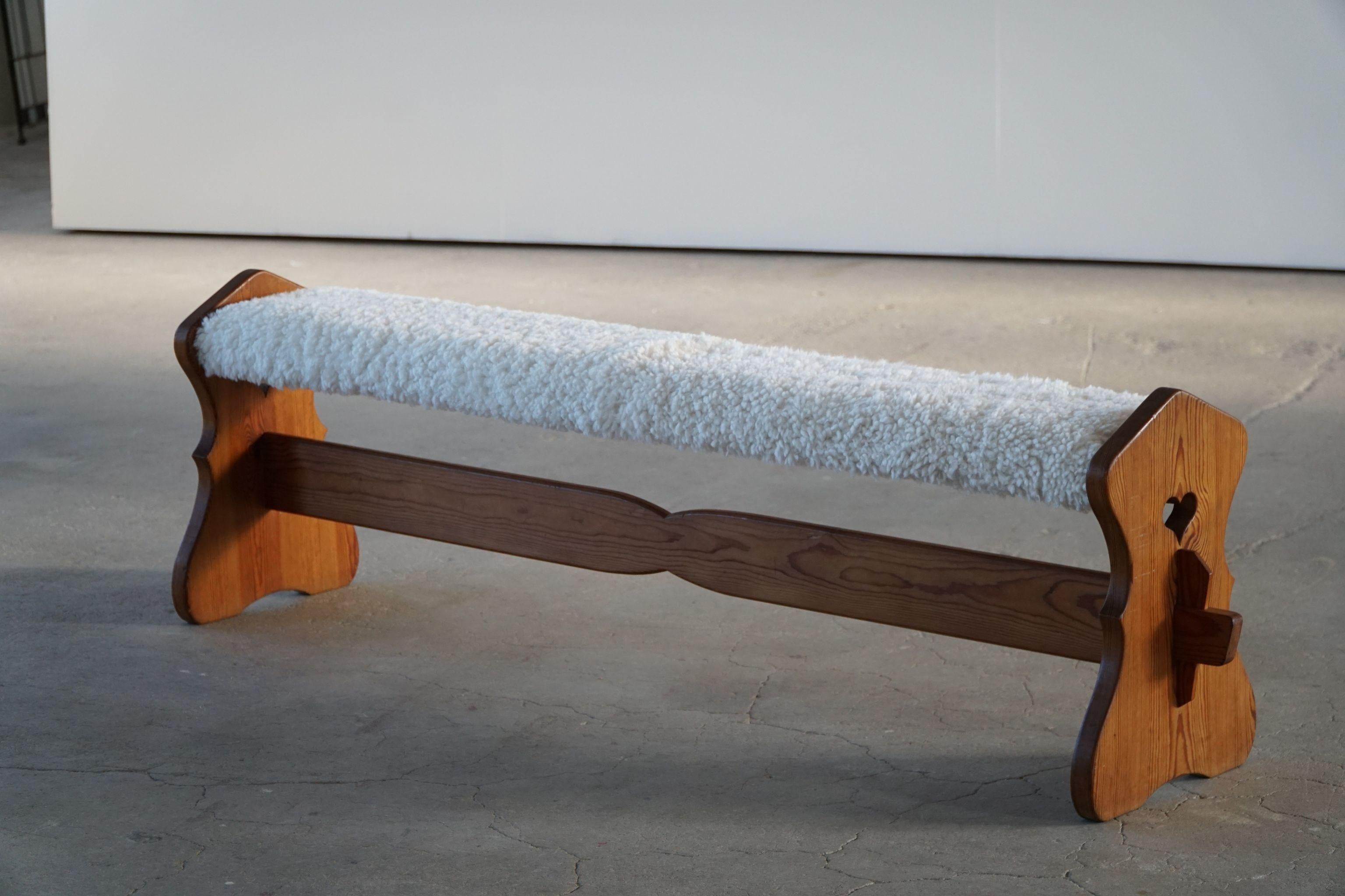 Swedish Modern, Curved Bench in Solid Pine, Lambswool Upholstery, Made in 1940s 5