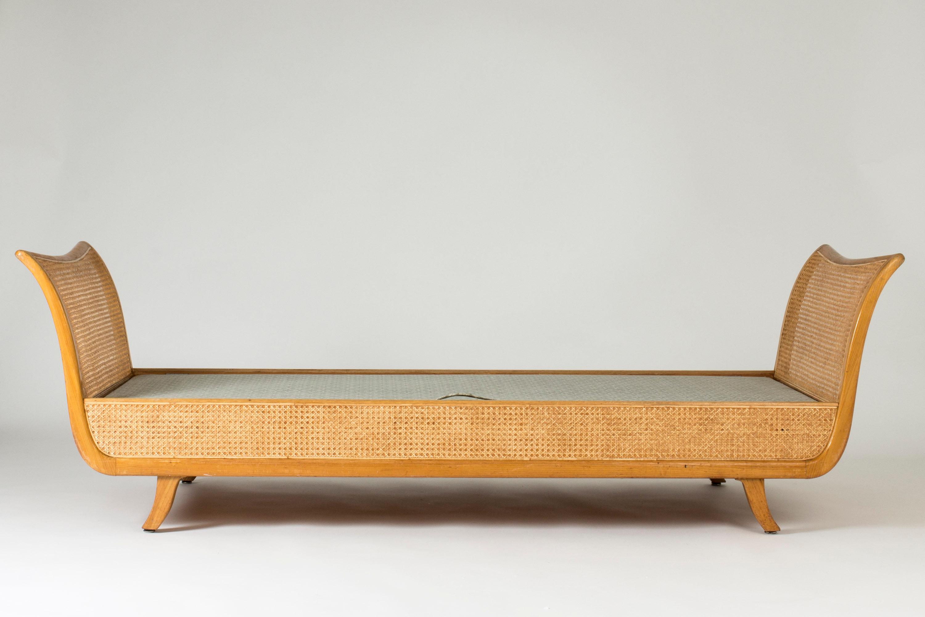 Swedish Modern Daybed, Sweden, 1940s 4