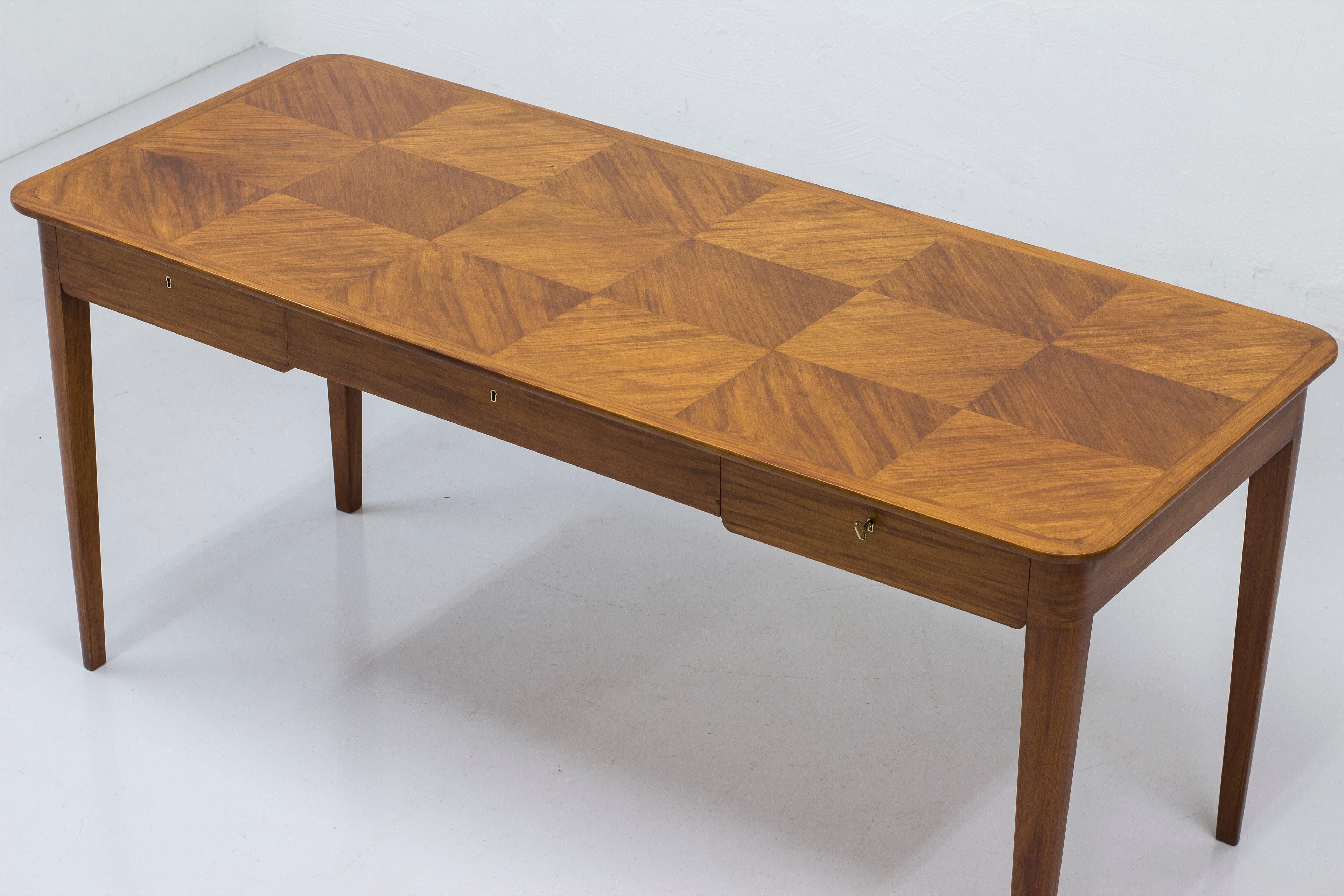 Mid-20th Century Swedish modern desk by Oscar Nilsson from 1938, checker table top