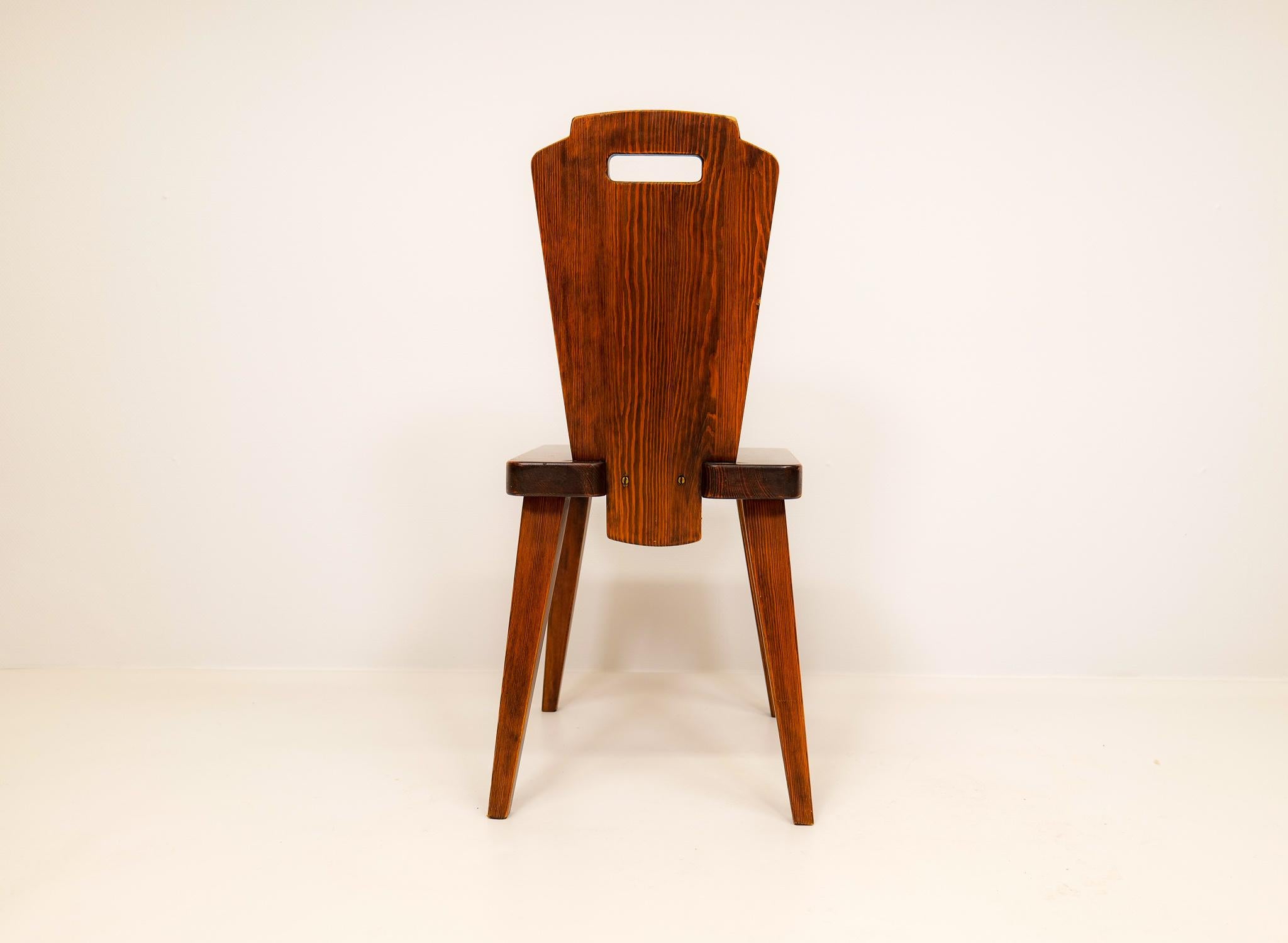 Swedish Modern Dining Chairs in Pine Attributed to Bo Fjaestad, 1940s For Sale 6