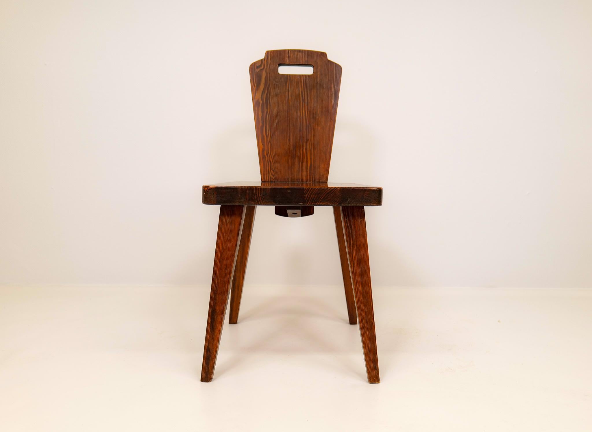Swedish Modern Dining Chairs in Pine Attributed to Bo Fjaestad, 1940s For Sale 3