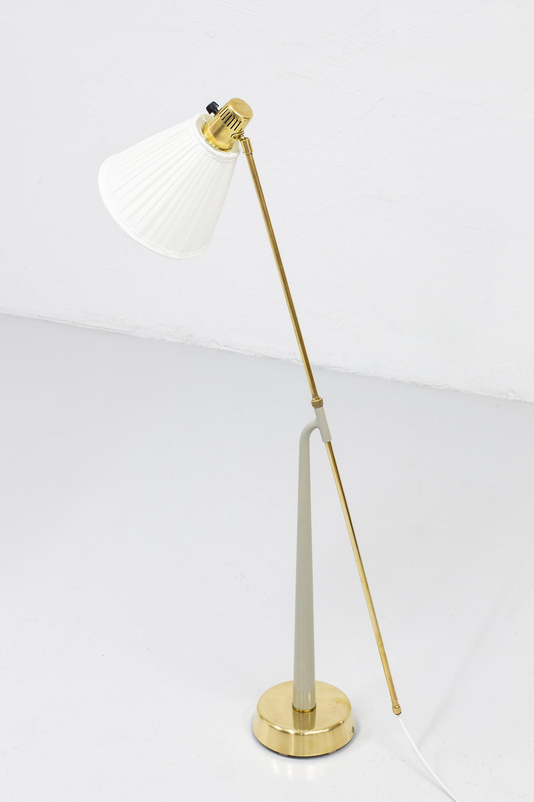 Swedish Modern Floor Lamp 541 by Hans Bergström for Ateljé Lyktan In Good Condition In Hägersten, SE
