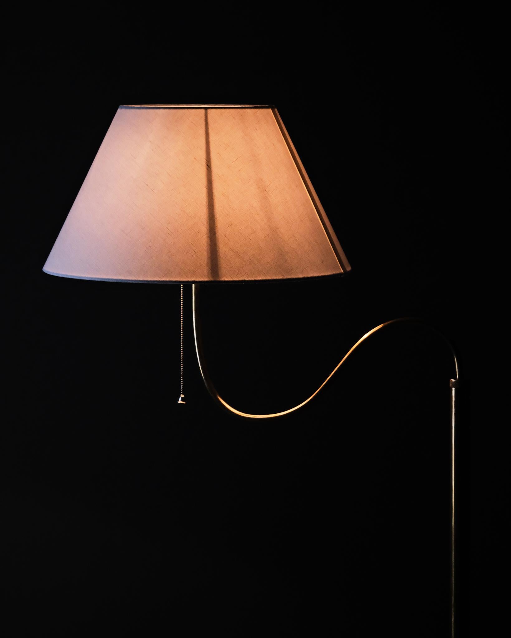Scandinavo moderno Lampada da terra moderna svedese, designer anonimo, anni 1940-1950 in vendita