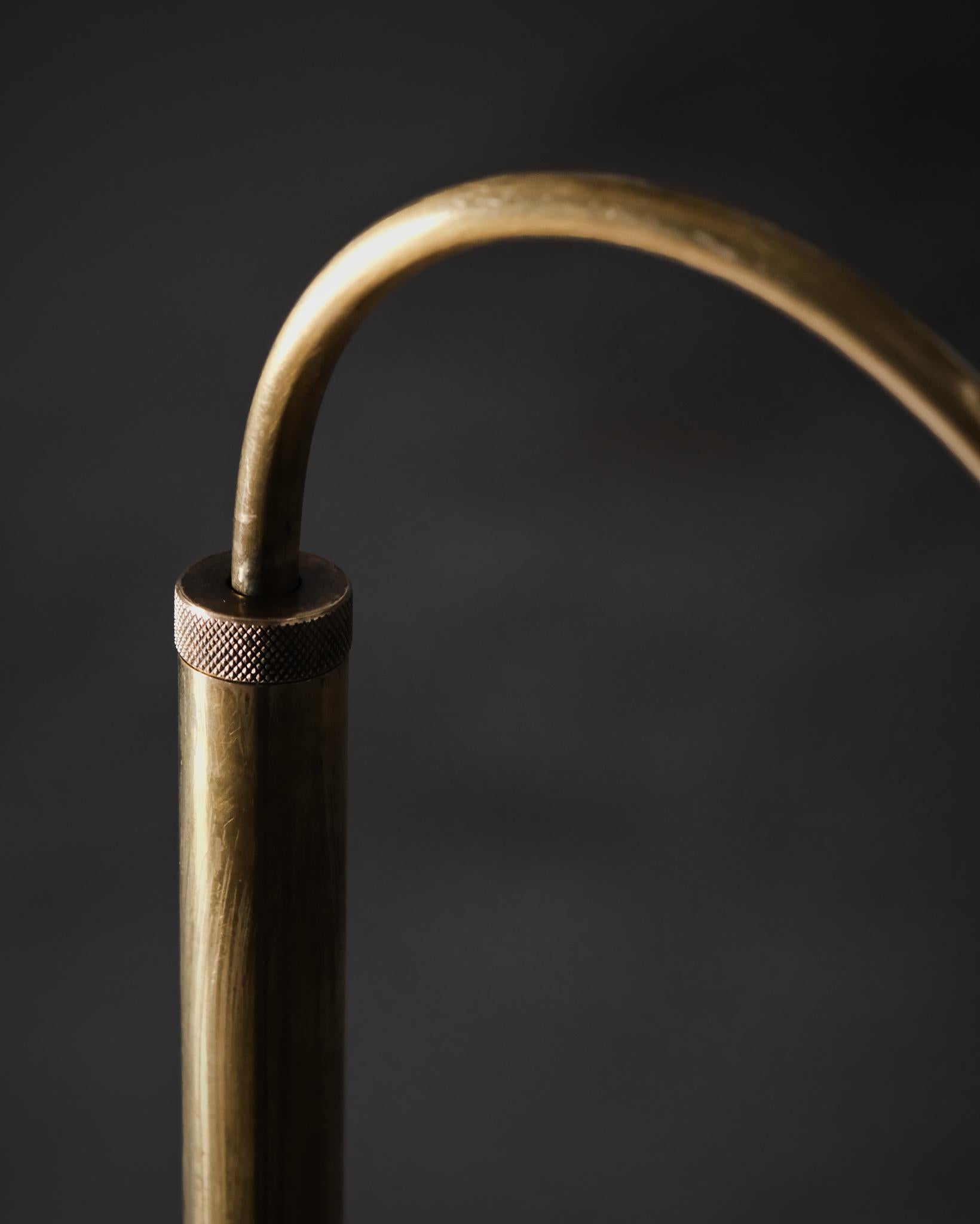 XX secolo Lampada da terra moderna svedese, designer anonimo, anni 1940-1950 in vendita