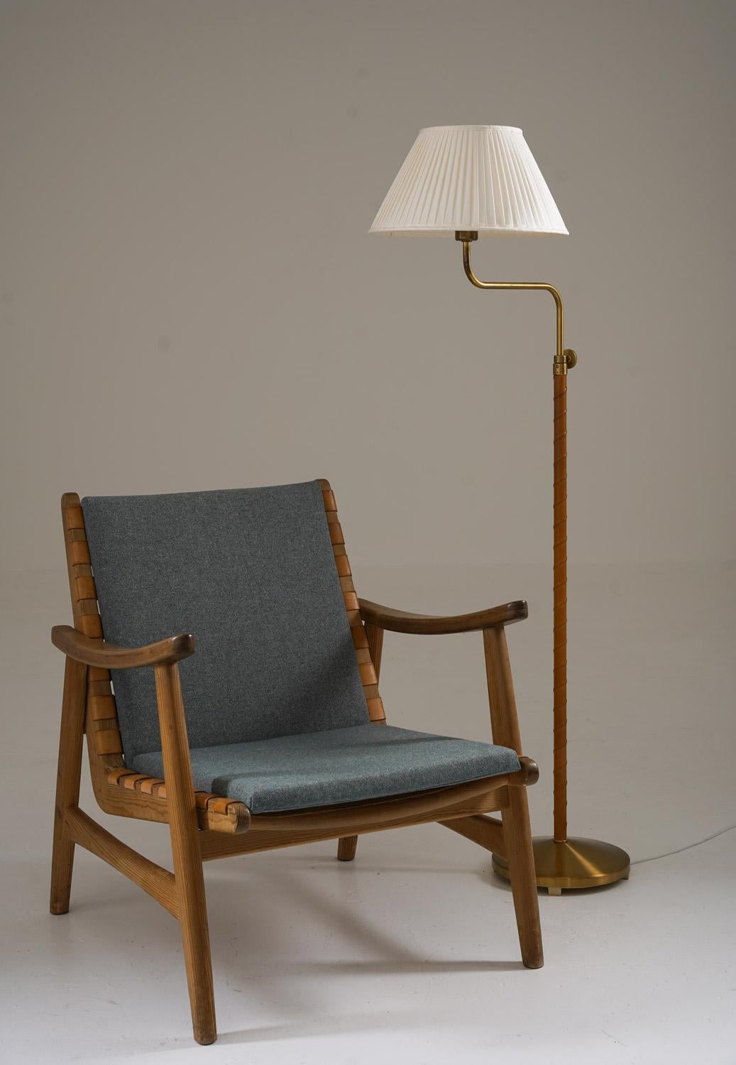 Lámpara de pie moderna sueca by ASEA en venta 4