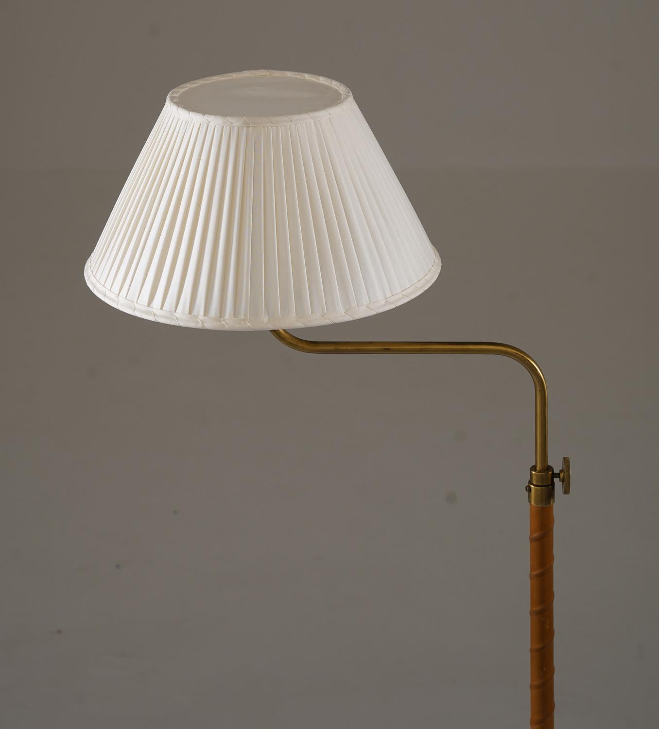 Lámpara de pie moderna sueca by ASEA Escandinavo moderno en venta