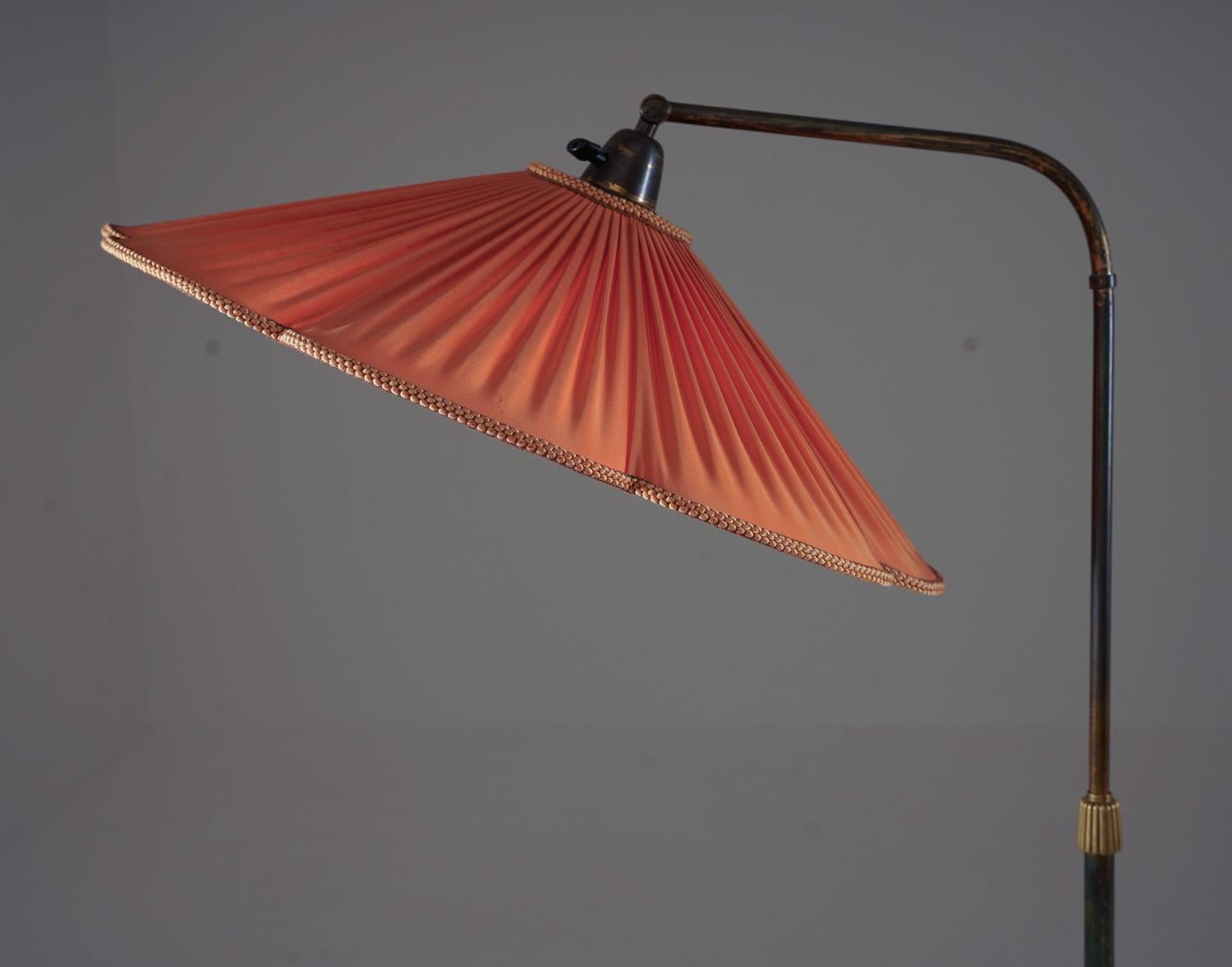 Mid-Century Modern Swedish Modern Floor Lamp by Nordiska Kompaniet, 1940s For Sale