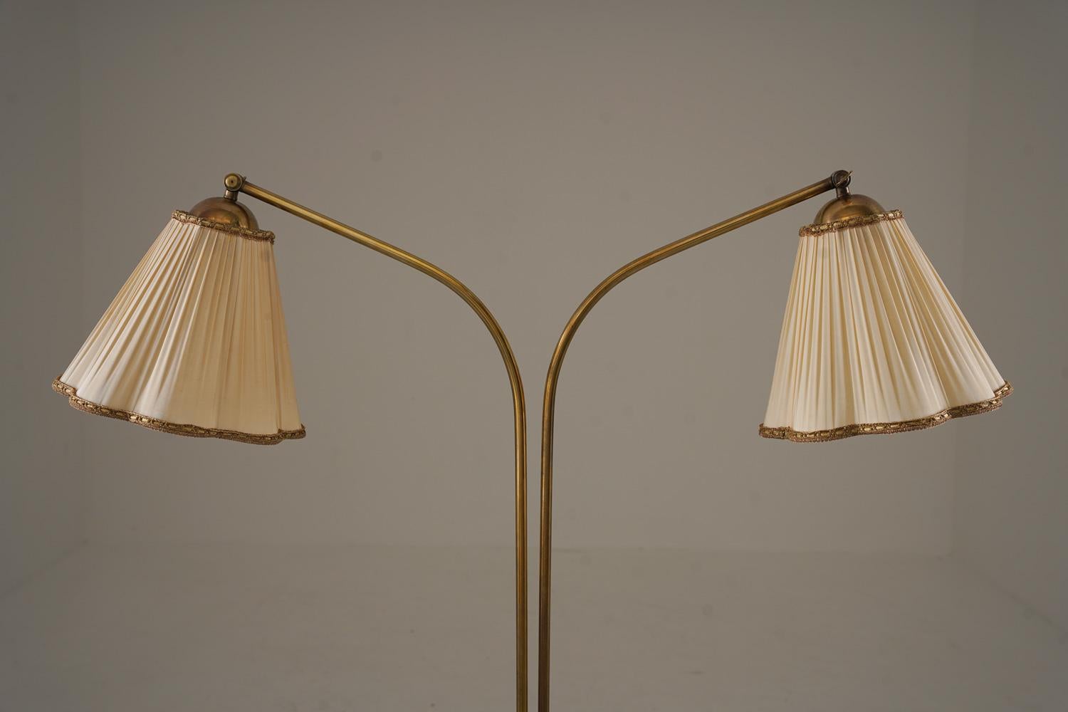 Schwedische moderne Stehlampe der Moderne von Tor Wolfenstein für Ditzingers (Moderne der Mitte des Jahrhunderts) im Angebot