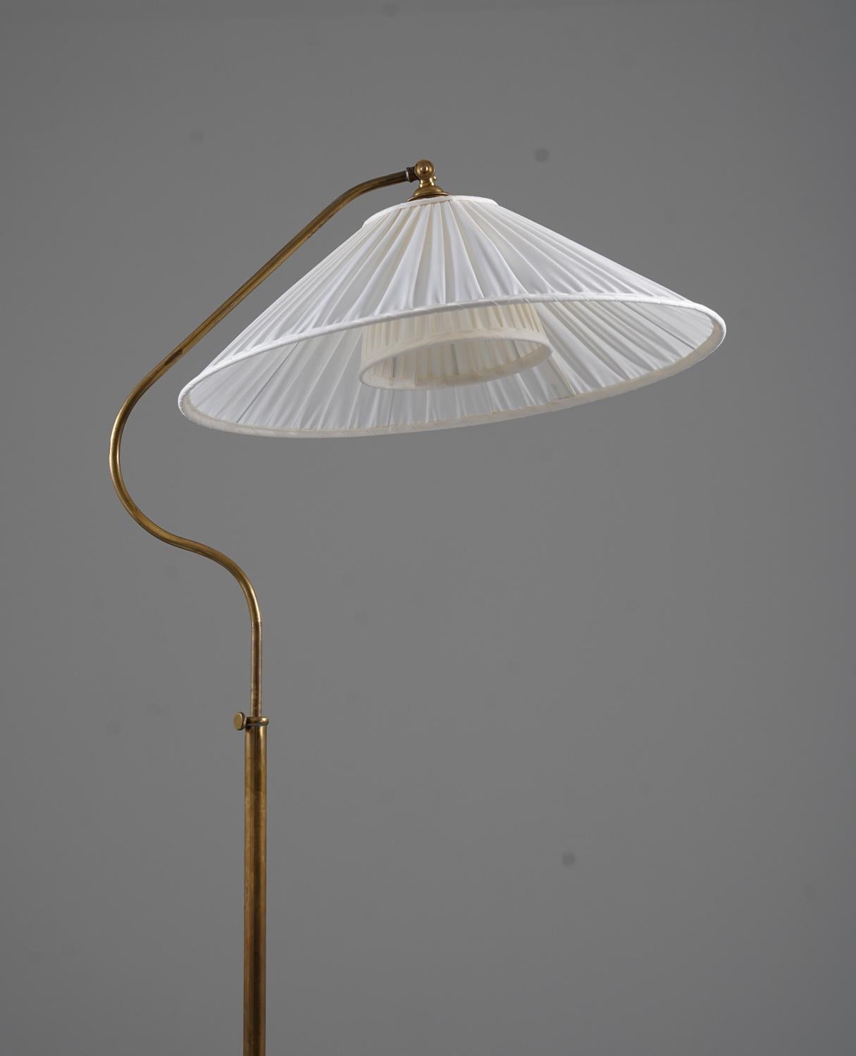 Mid-Century Modern Swedish Modern Floor Lamp in Brass, 1940s For Sale