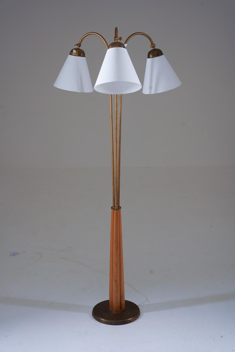 Swedish Modern Floor Lamp in Brass, 1940s In Good Condition For Sale In Karlstad, SE