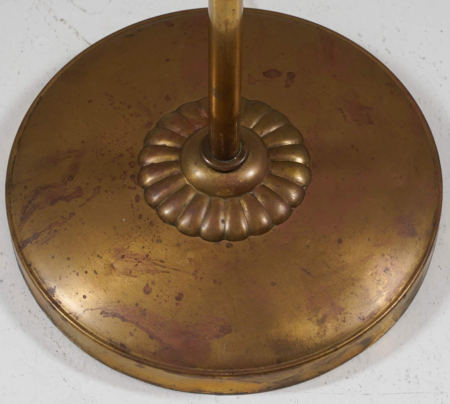 Swedish Modern Floor Lamp in Brass, 1940s For Sale 1