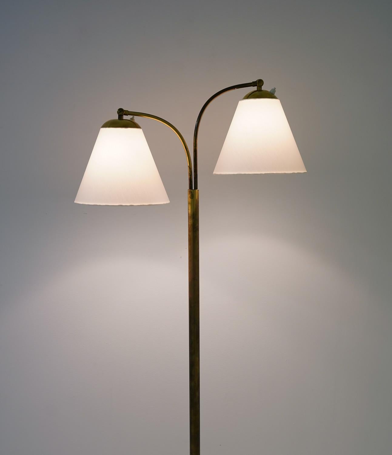 Swedish Modern Floor Lamp in Brass, 1940s For Sale 3