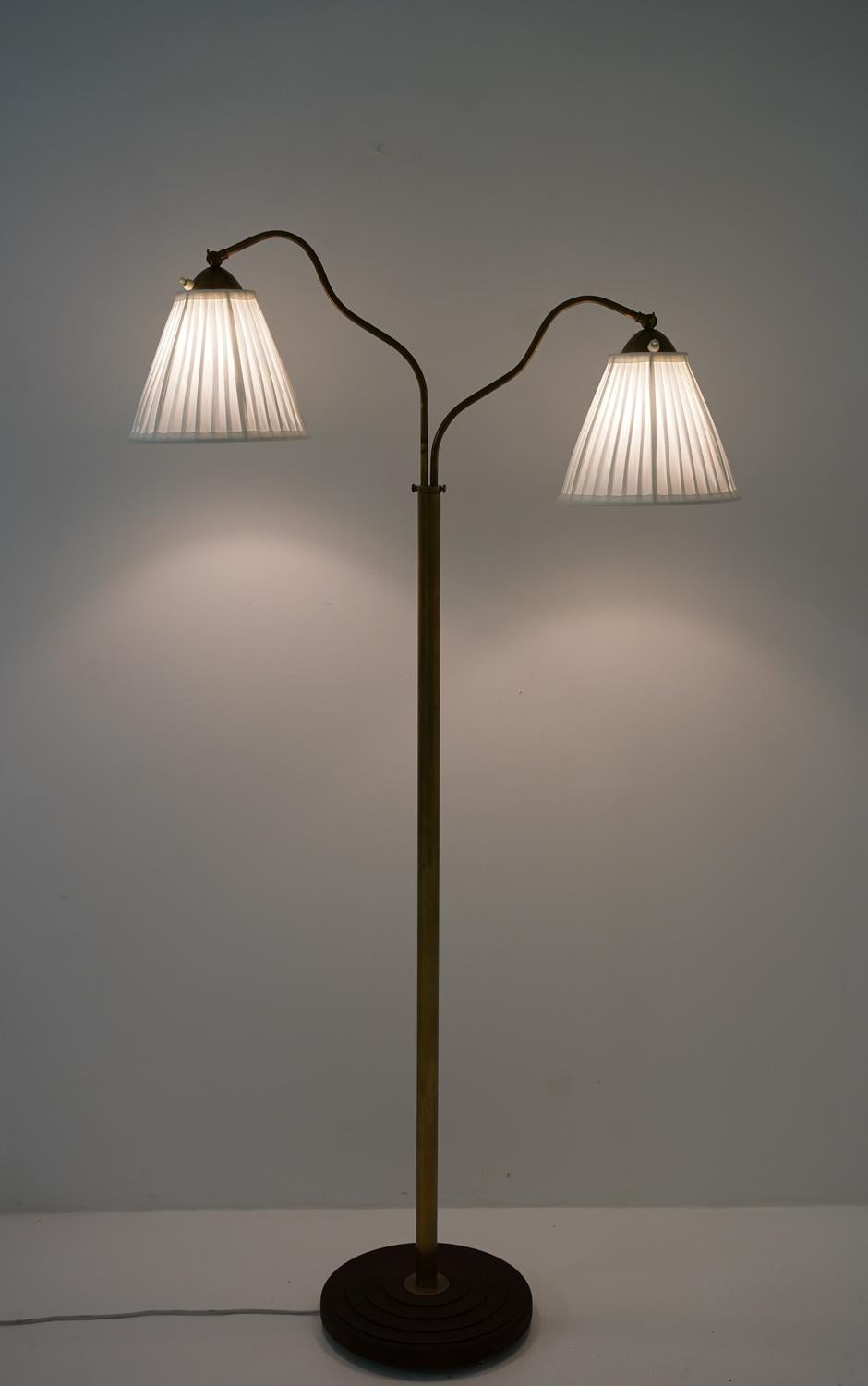 Swedish Modern Floor Lamp in Brass, 1940s 3