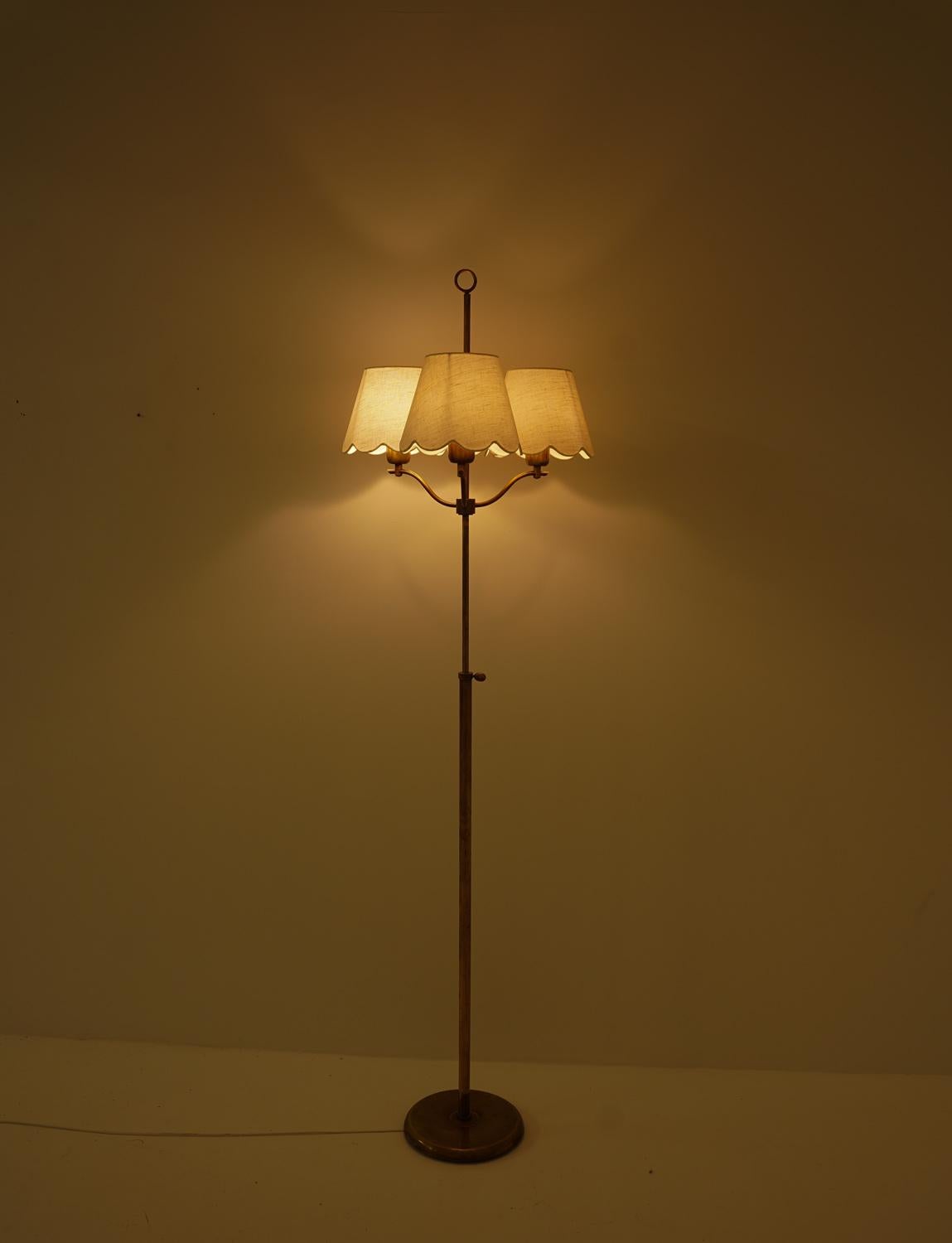 Swedish Modern Floor Lamp in Brass, 1940s For Sale 3