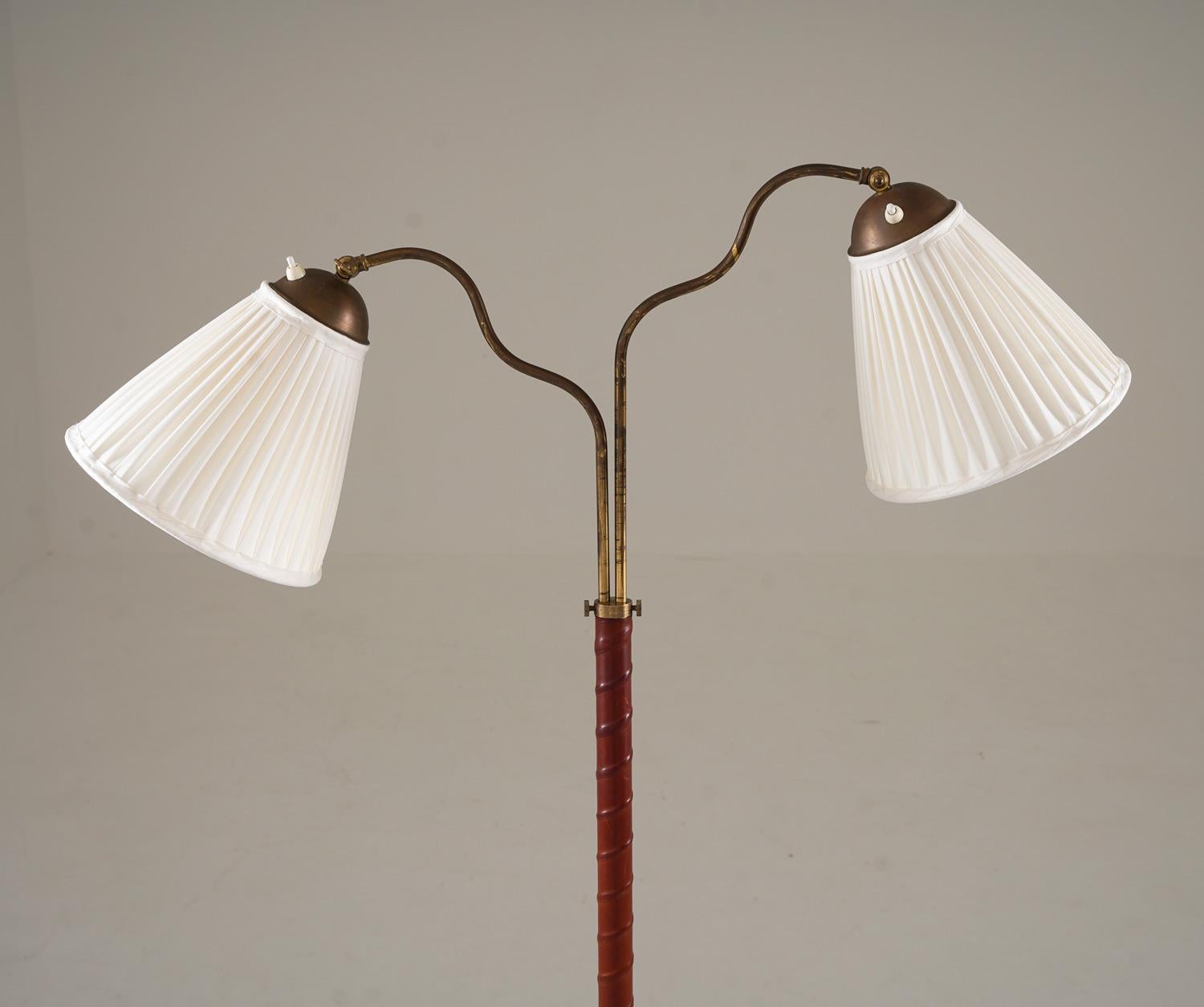 Swedish Modern Floor Lamp in Brass and Leather, 1940s 3