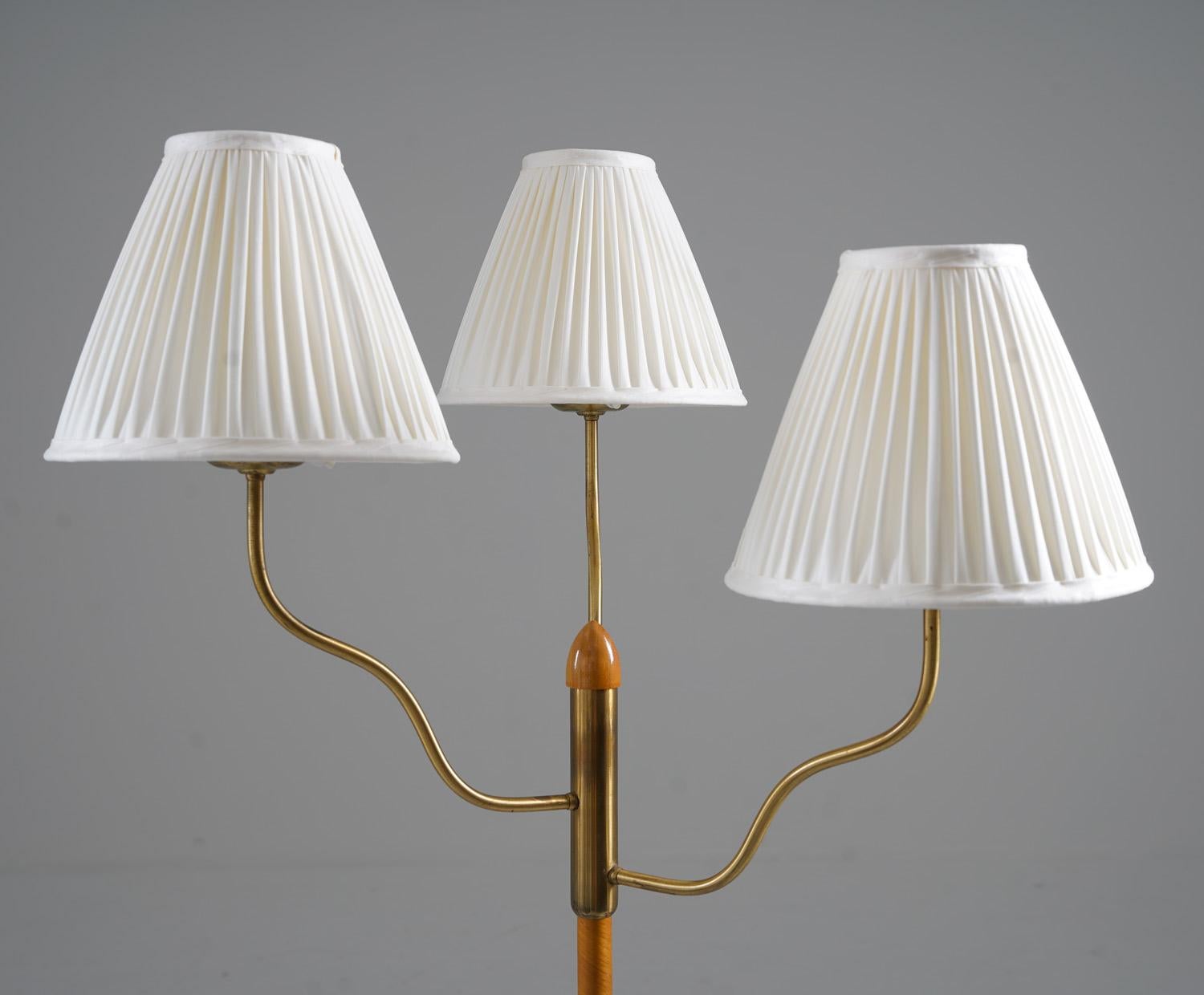 Mid-Century Modern Swedish Modern Floor Lamp in Brass and Leather