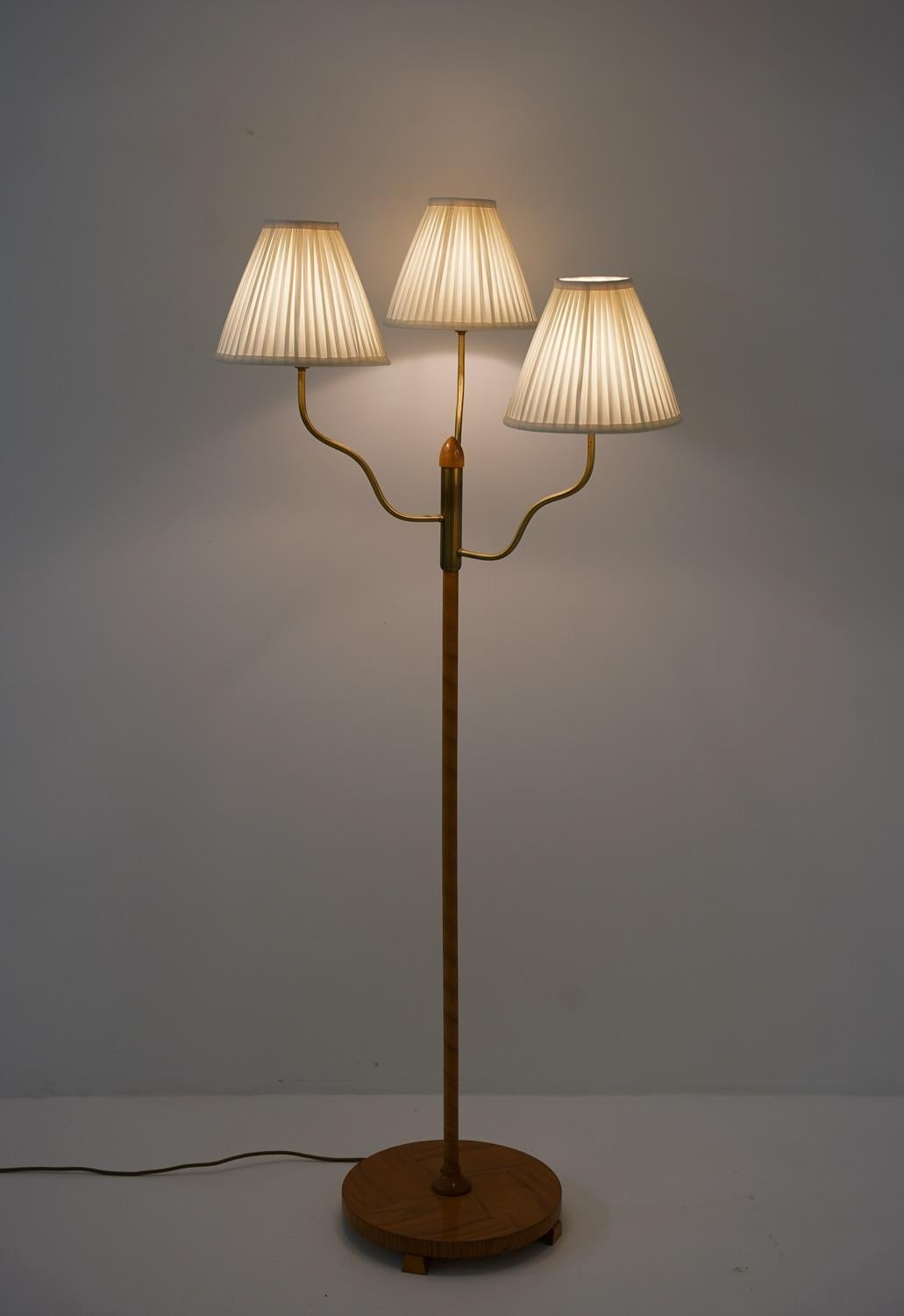 Swedish Modern Floor Lamp in Brass and Leather 2