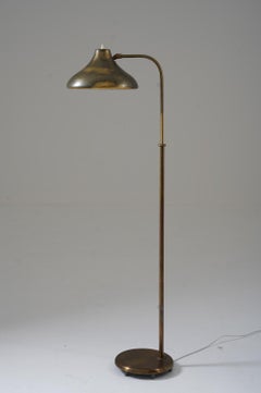 Lampada da terra moderna svedese in ottone di Böhlmarks, anni '40