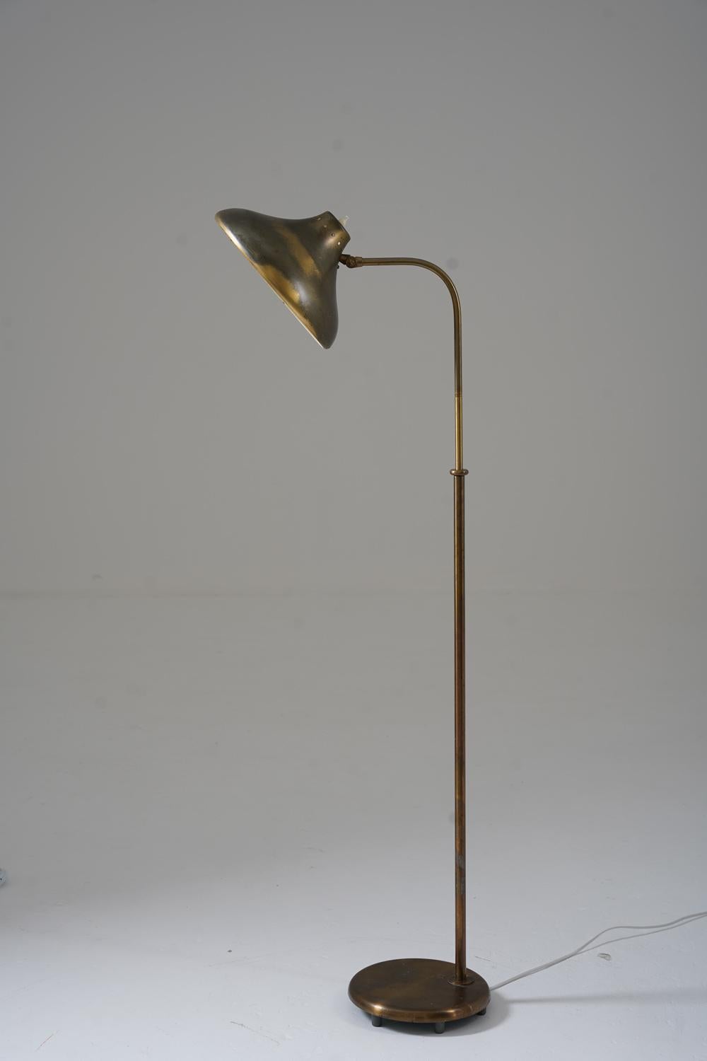 Mid-Century Modern Swedish Modern Floor Lamp in Brass by Böhlmarks, 1940s For Sale