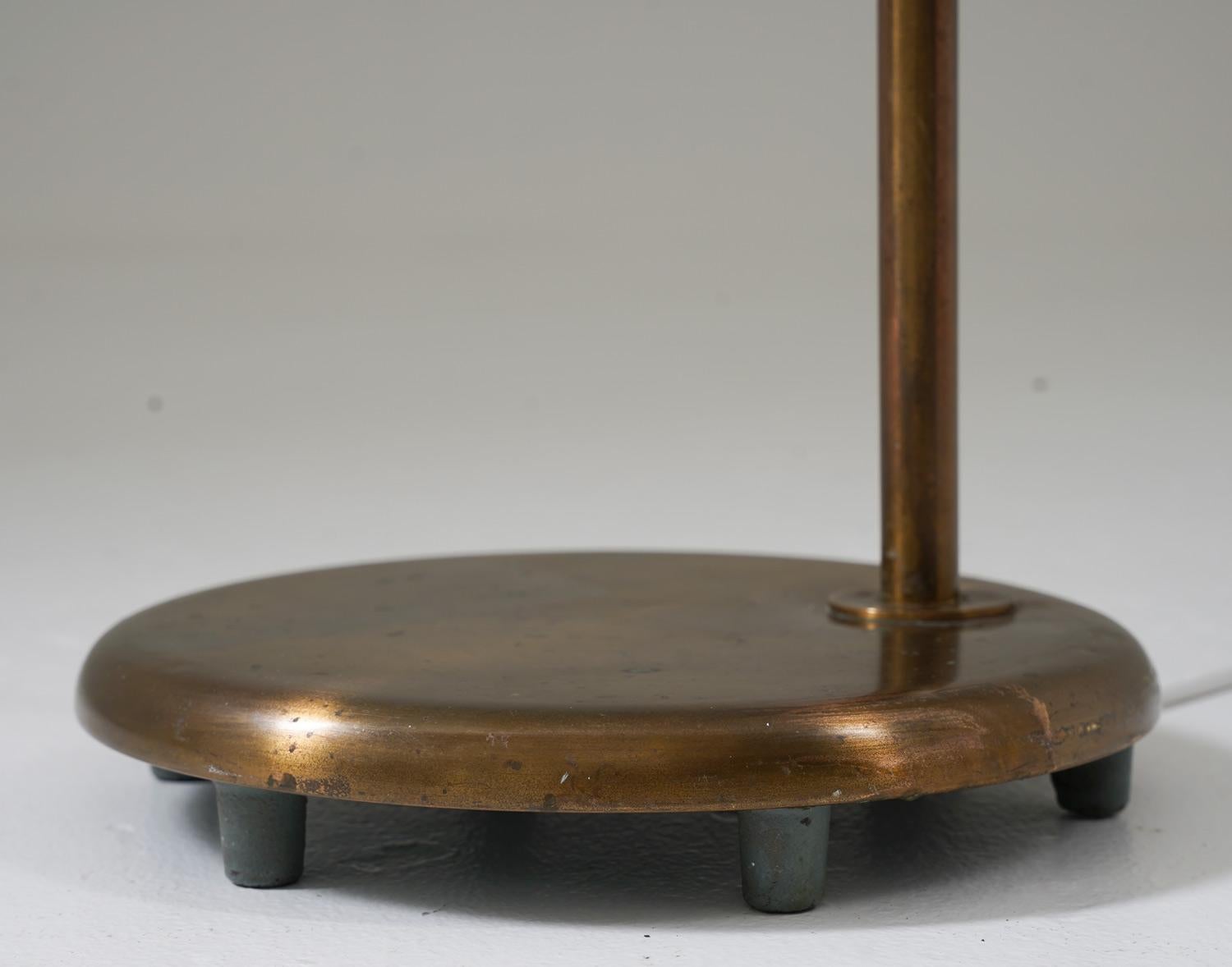 Swedish Modern Floor Lamp in Brass by Böhlmarks, 1940s For Sale 3