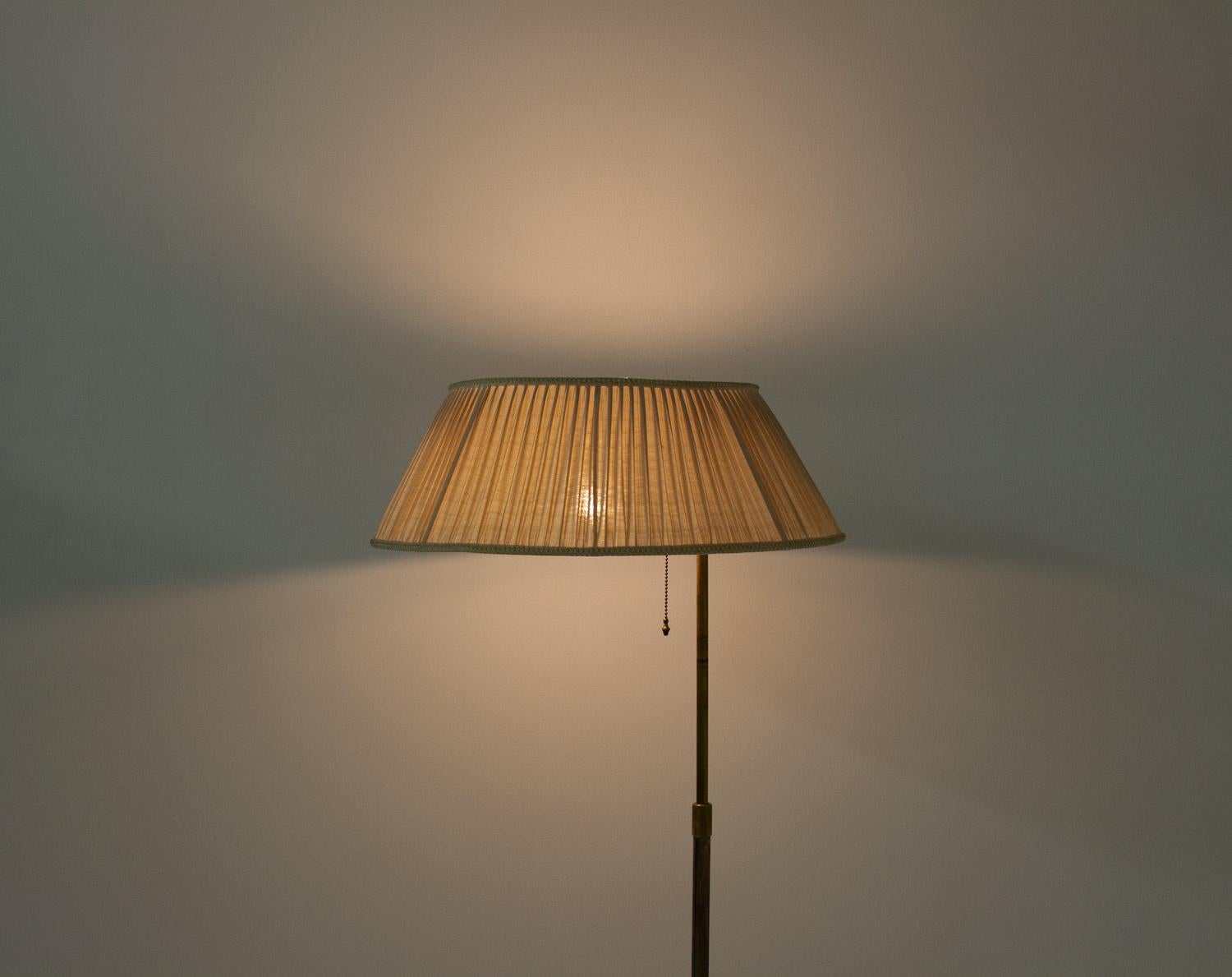 Swedish Modern Floor Lamp in Brass In Good Condition In Karlstad, SE