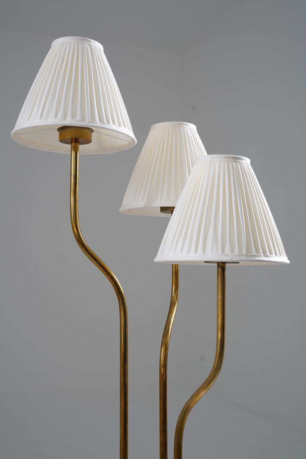 Swedish Modern Floor Lamp in Brass 1