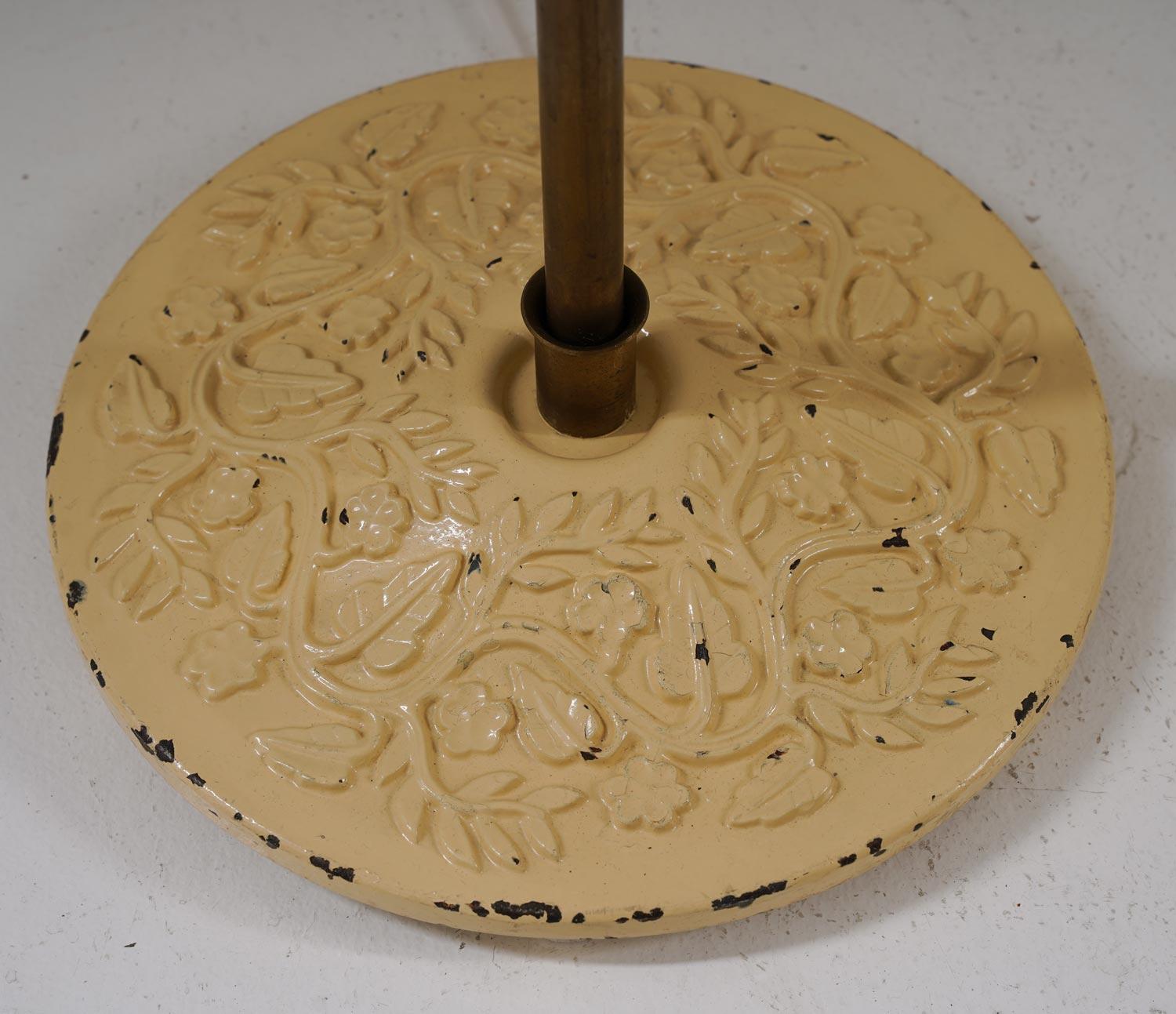 Laiton Lampadaire moderne suédois en laiton en vente