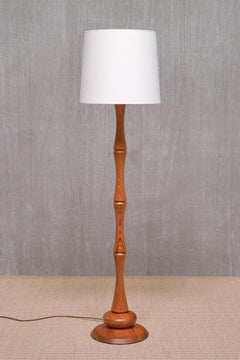 Swedish Modern Floor Lamp in Carved Solid Pine Wood, 1960s